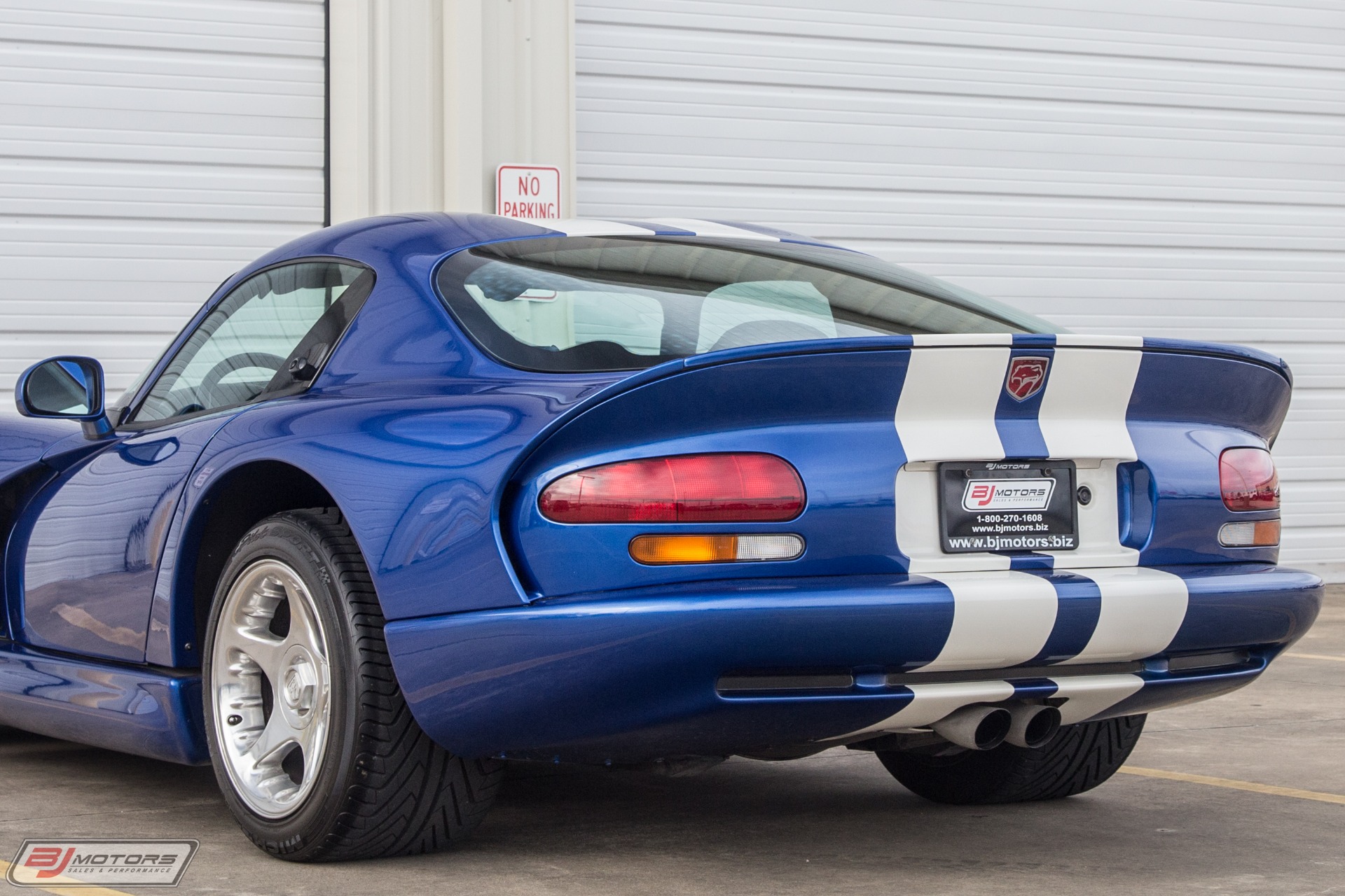 Used-1996-Dodge-Viper-GTS