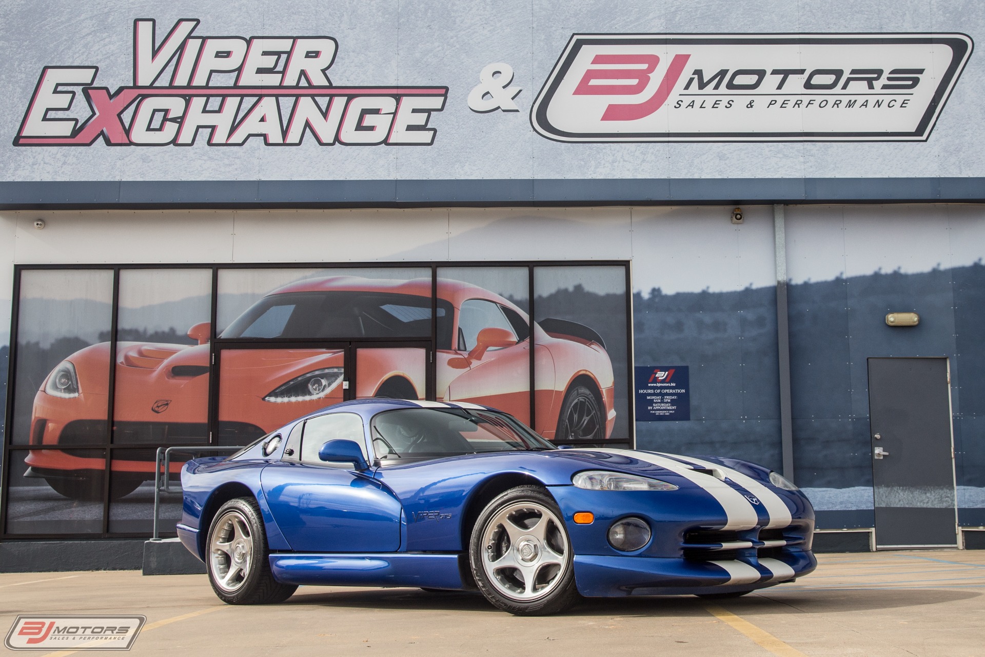 Used-1996-Dodge-Viper-GTS