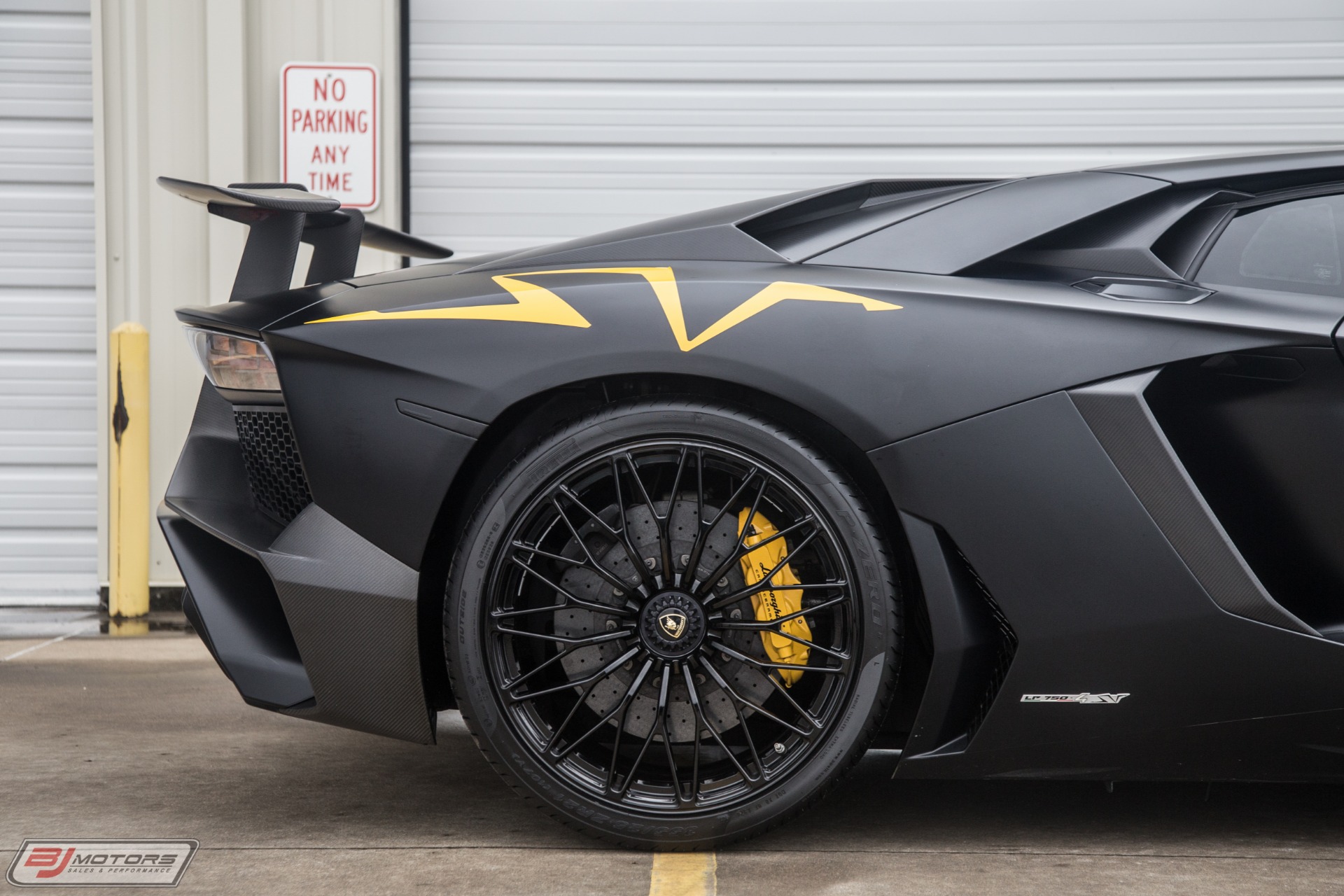 Used-2016-Lamborghini-Aventador-Celebrity-Owned-LP-750-4-SV