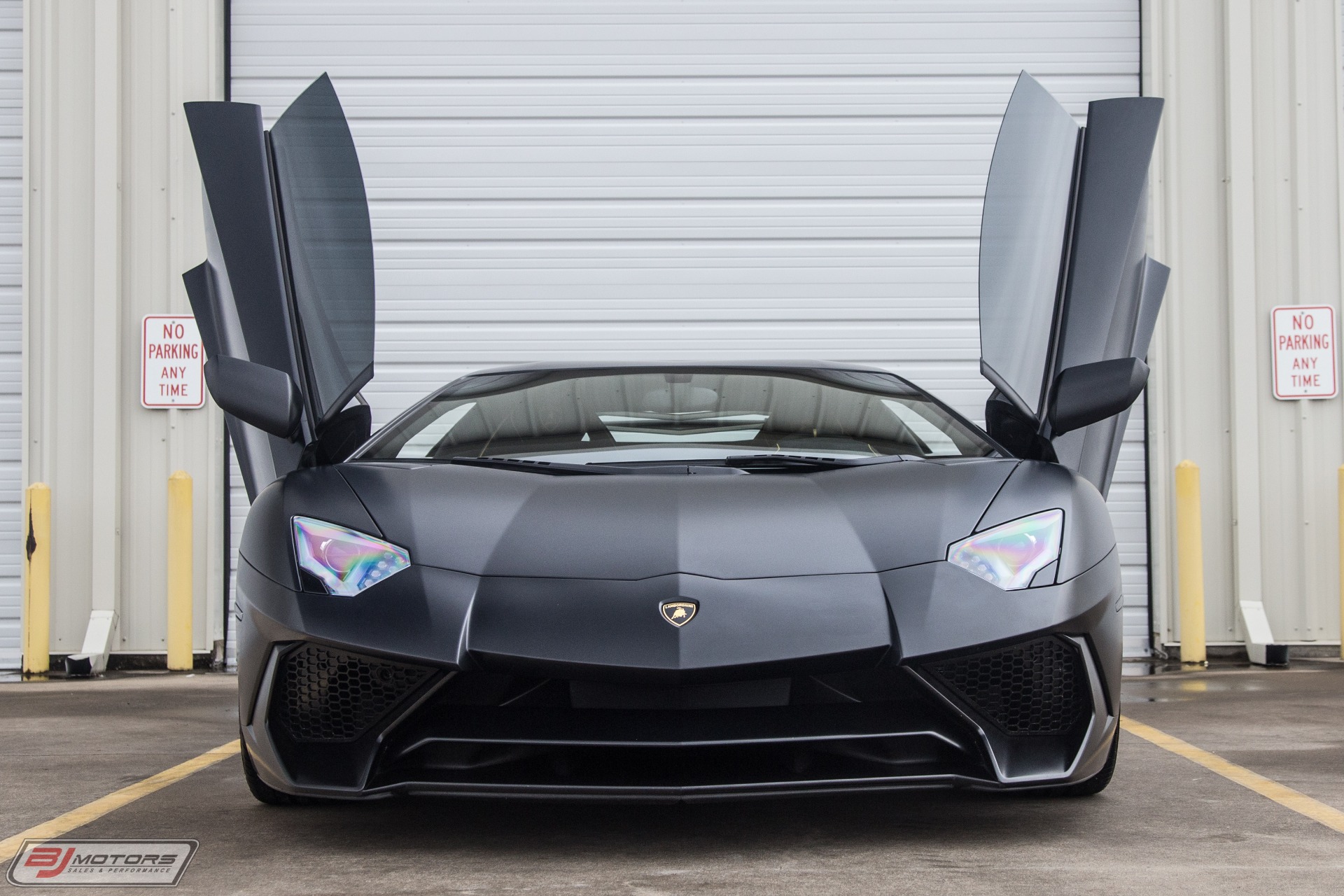 Used-2016-Lamborghini-Aventador-Celebrity-Owned-LP-750-4-SV