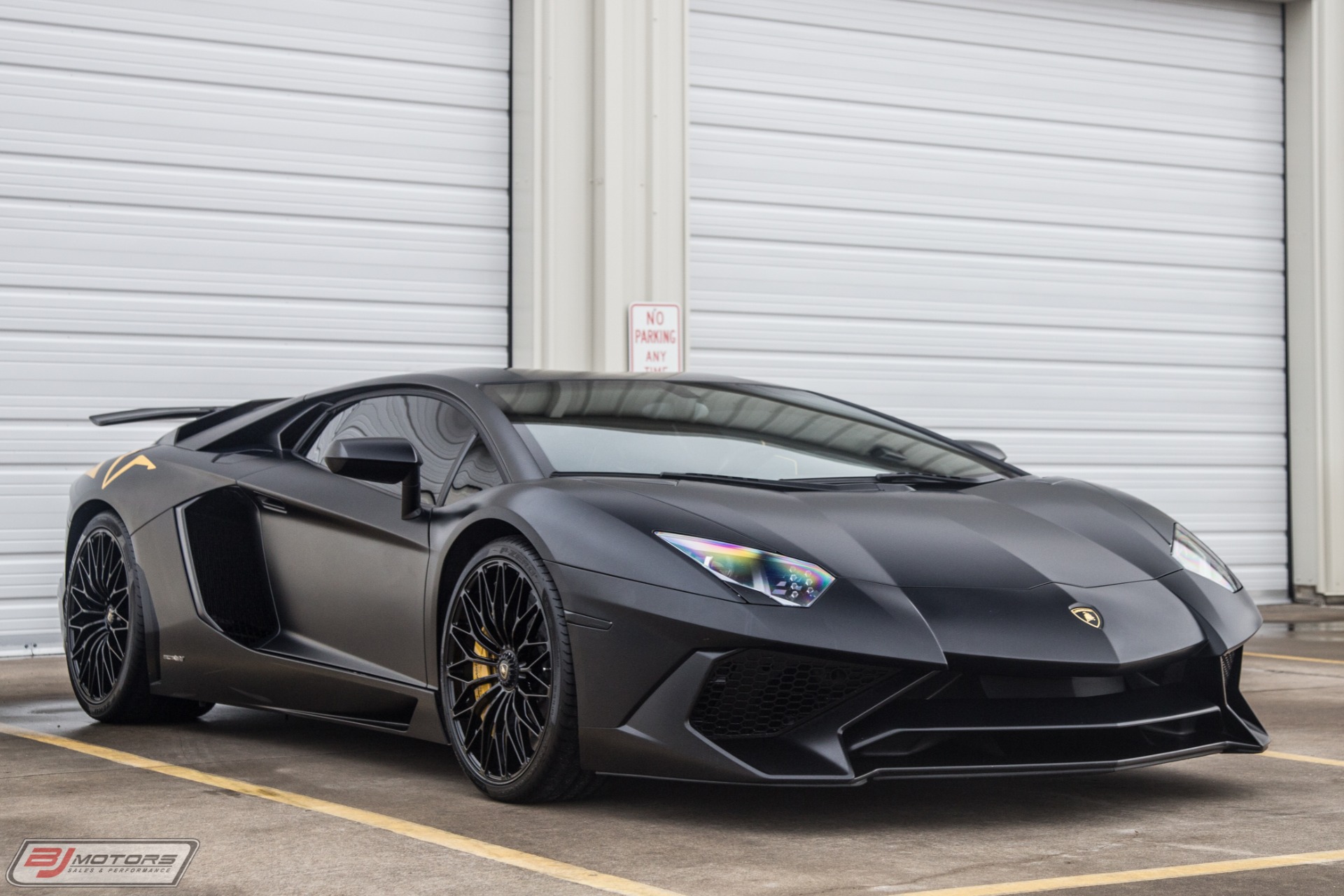 Used-2016-Lamborghini-Aventador-Celebrity-Owned-LP-750-4-SV