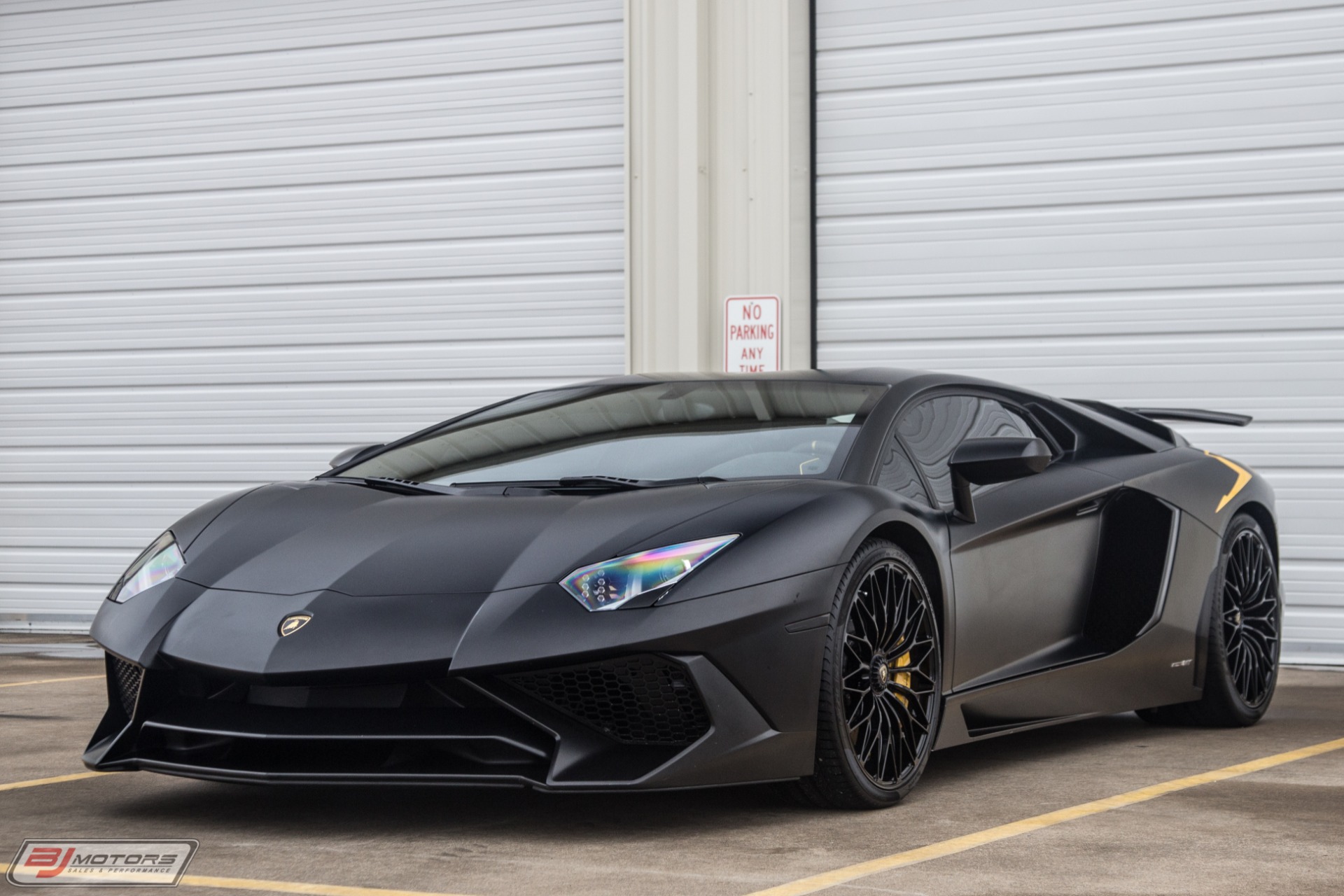 Used-2016-Lamborghini-Aventador-Celebrity-Owned-LP-750-4-SV