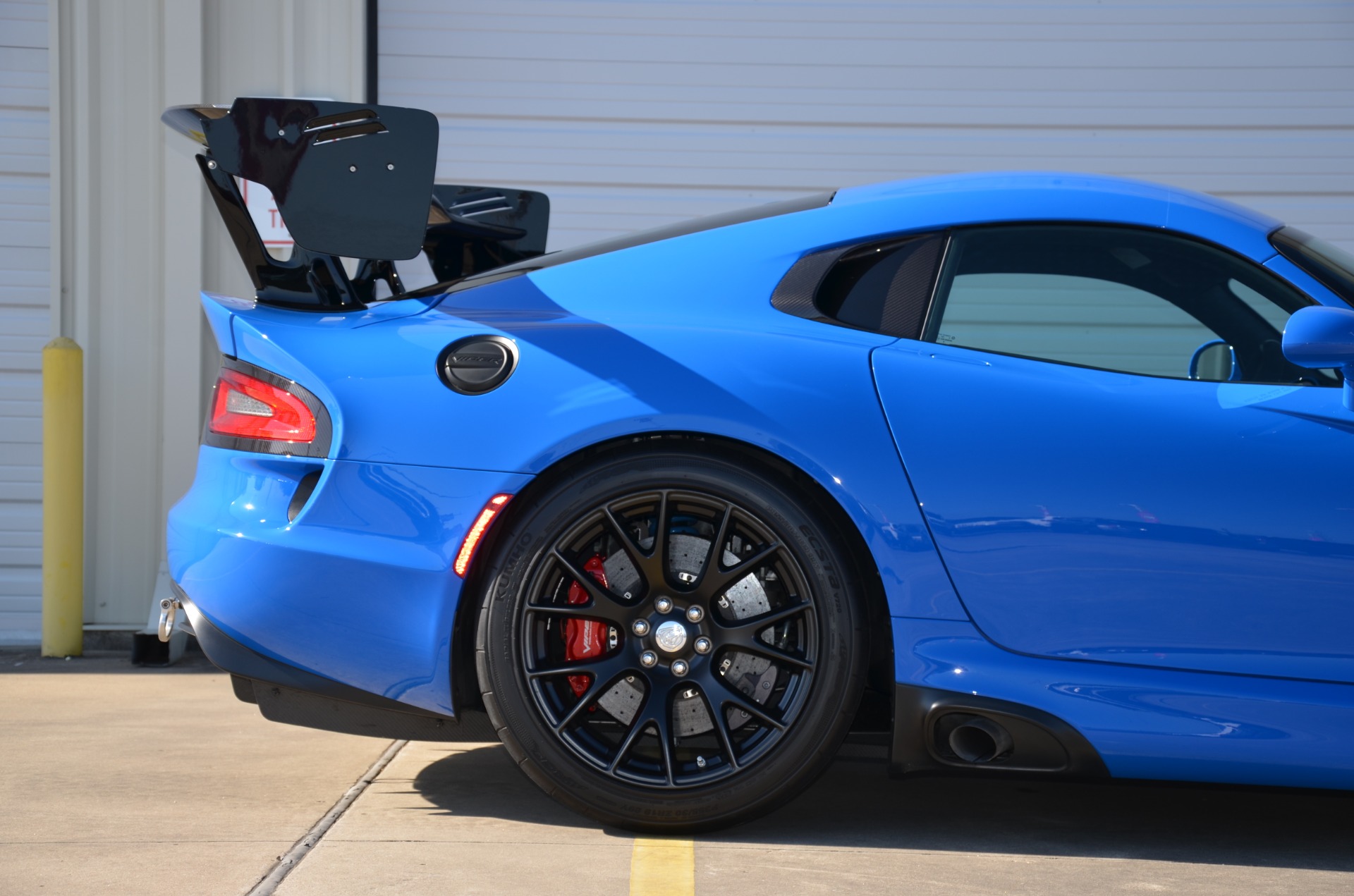 Used-2017-Dodge-Viper-ACR-Extreme