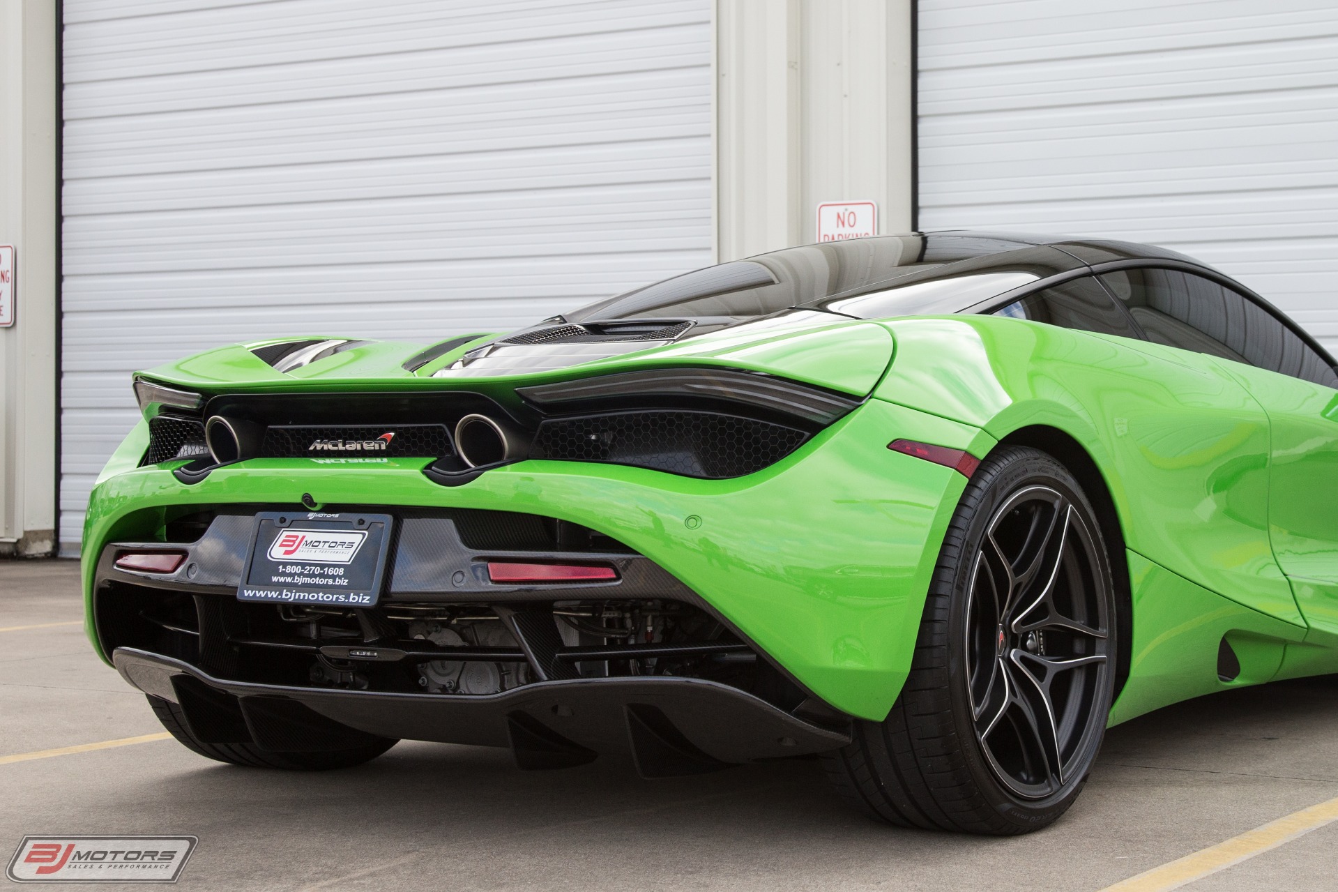 Used-2018-McLaren-720S-Performance-MSO-Mantis-Green