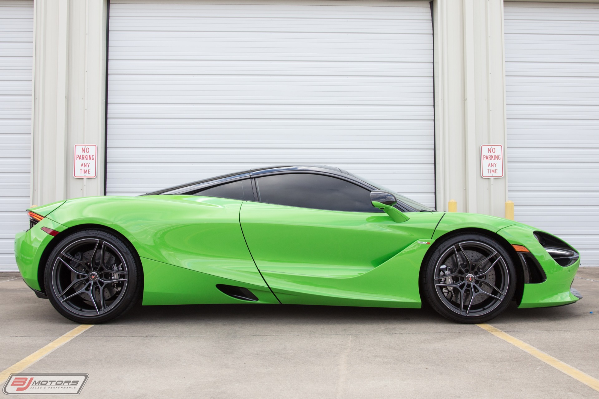 Used-2018-McLaren-720S-Performance-MSO-Mantis-Green