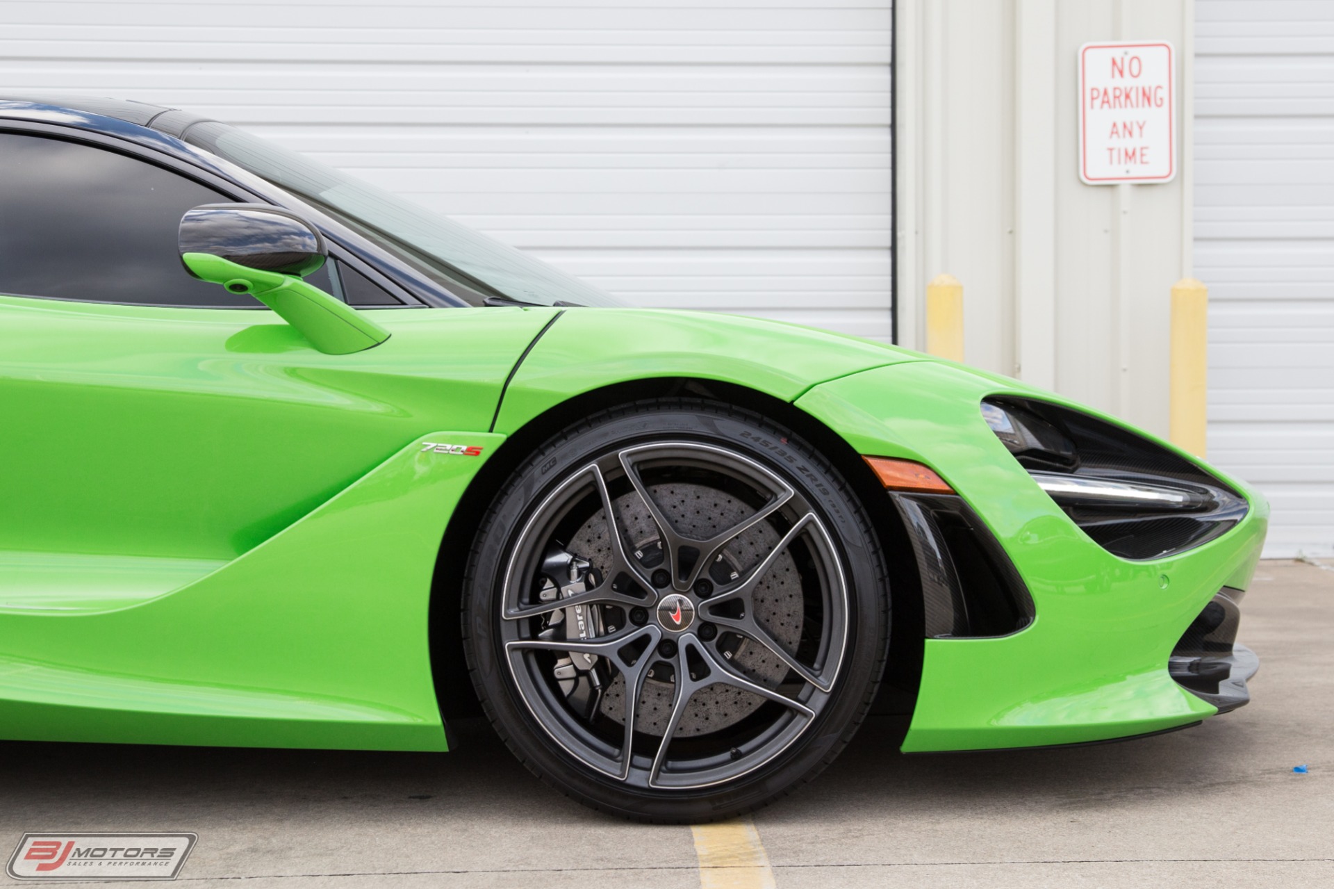 Used-2018-McLaren-720S-Performance-MSO-Mantis-Green