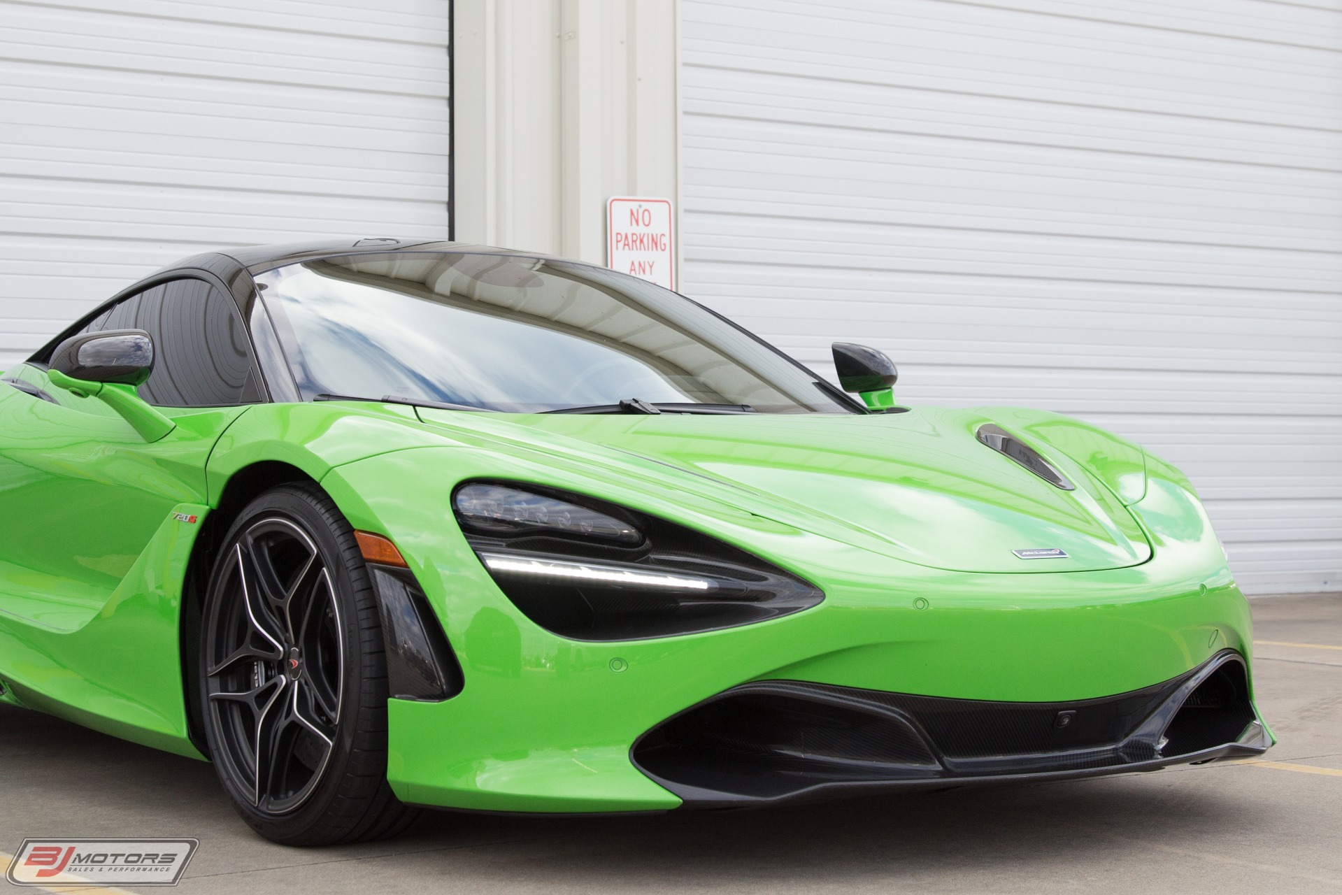 Used-2018-McLaren-720S-Performance-MSO-Mantis-Green