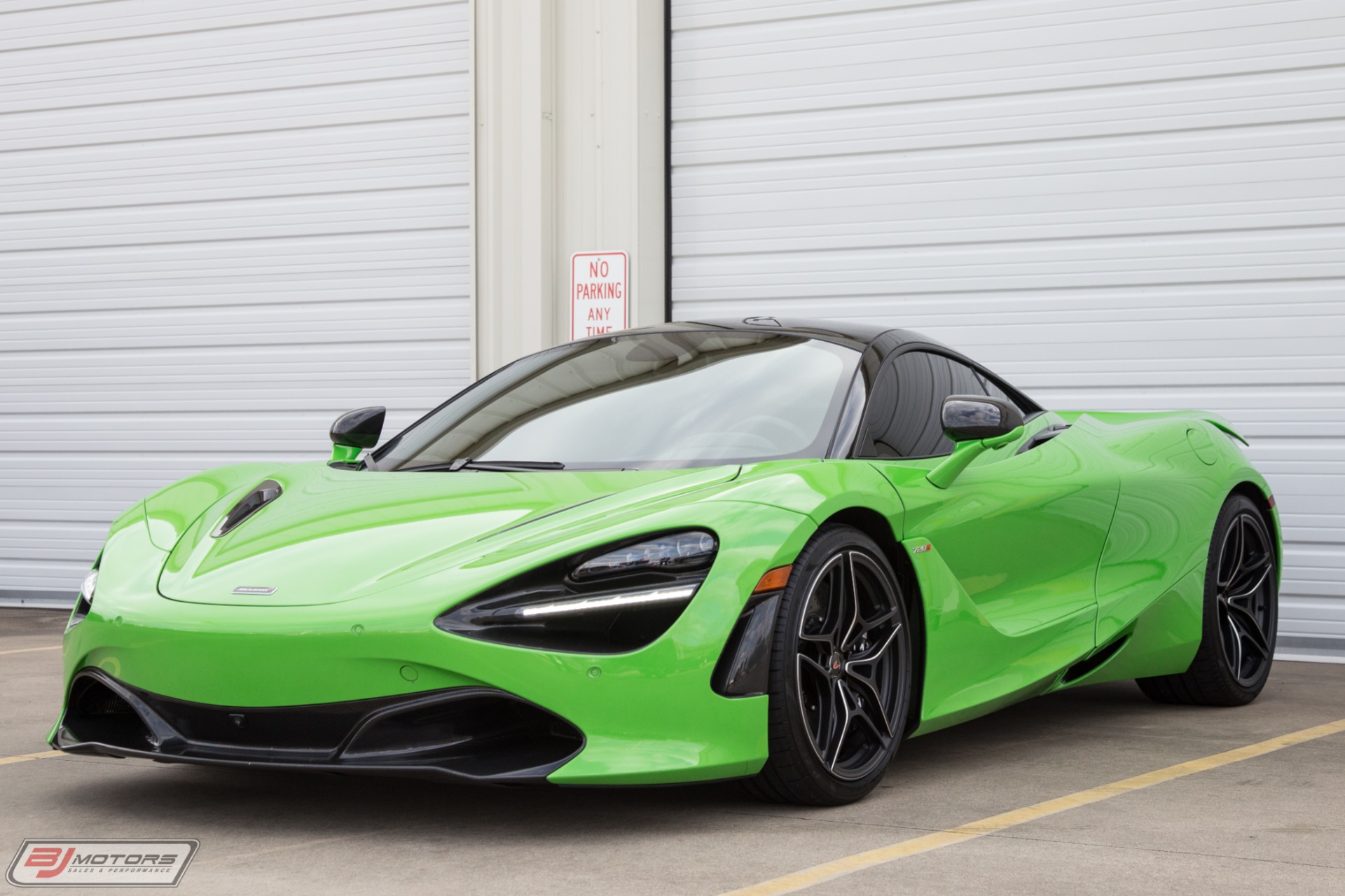 Used-2018-McLaren-720S-Performance-MSO-Mantis-Green