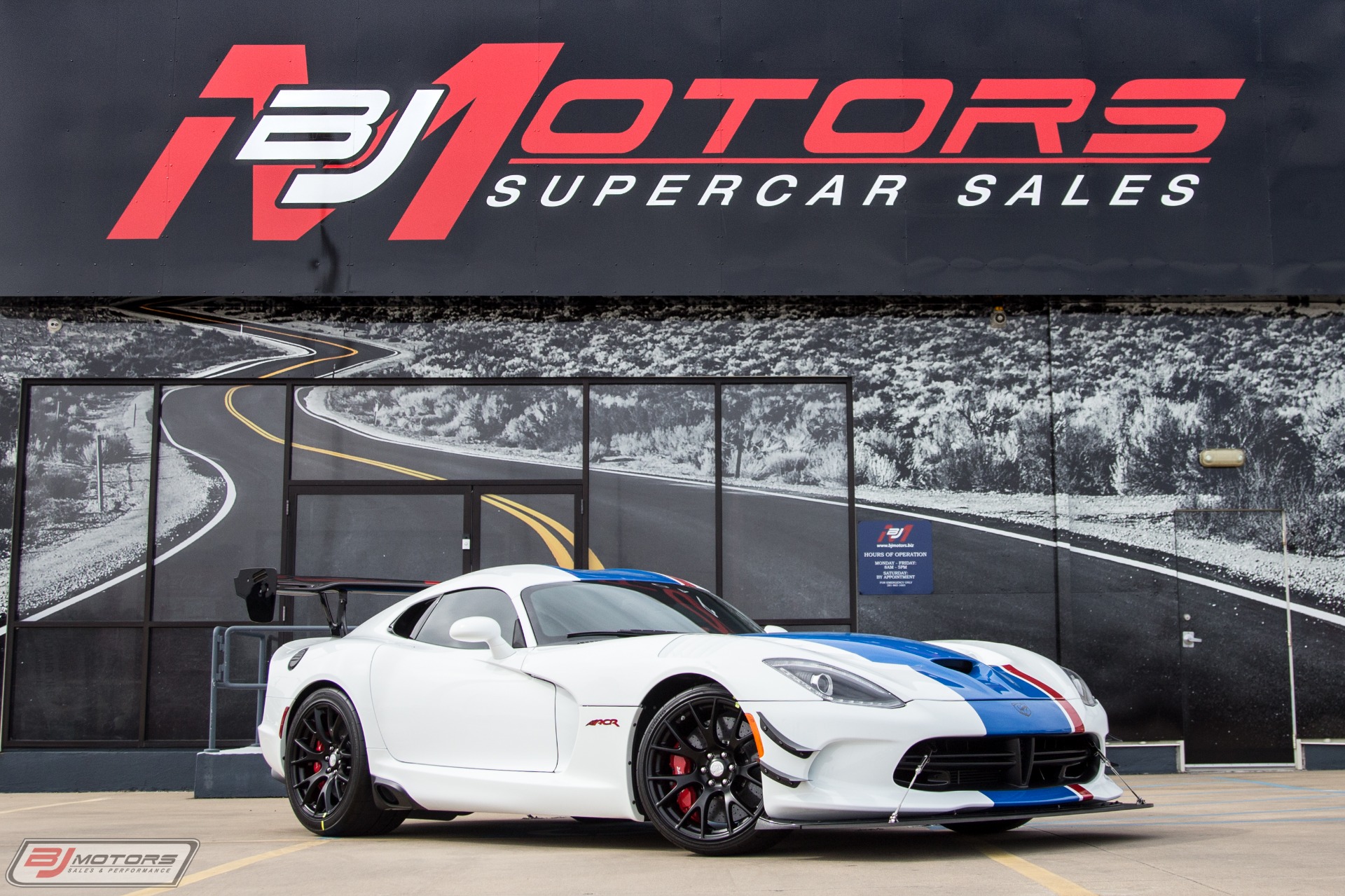 Used-2017-Dodge-Viper-GTC-Dealer-Edition-2-of-11