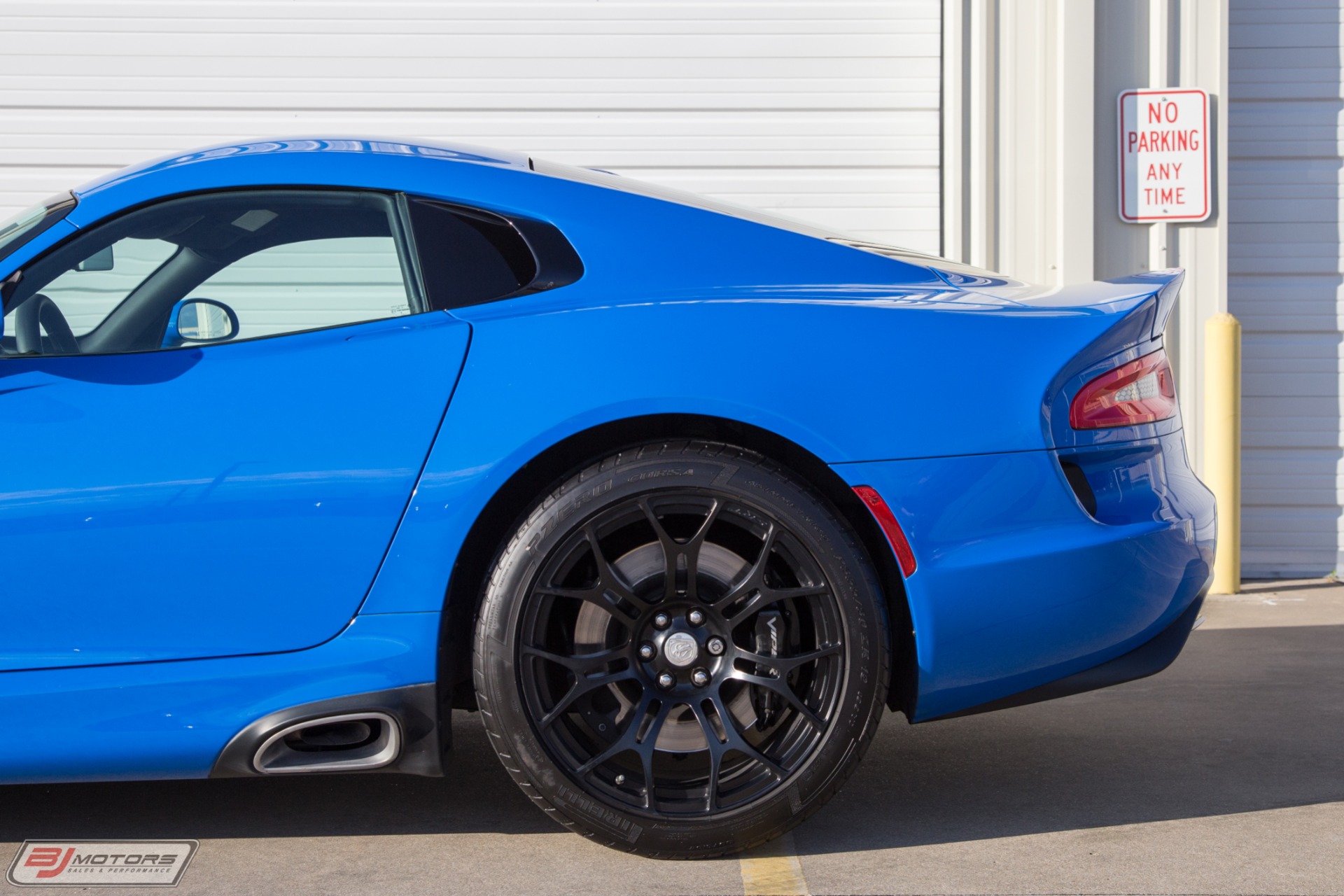 Used-2016-Dodge-Viper-GT