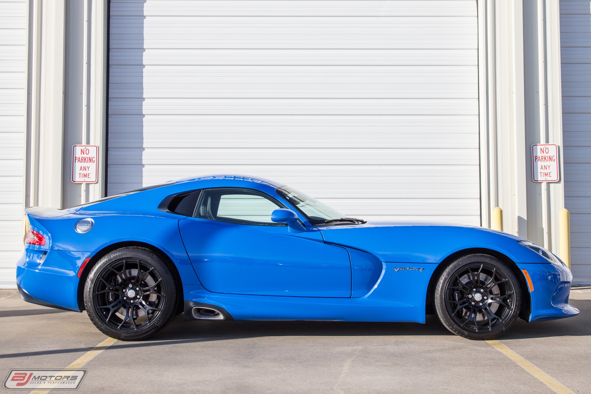 Used-2016-Dodge-Viper-GT