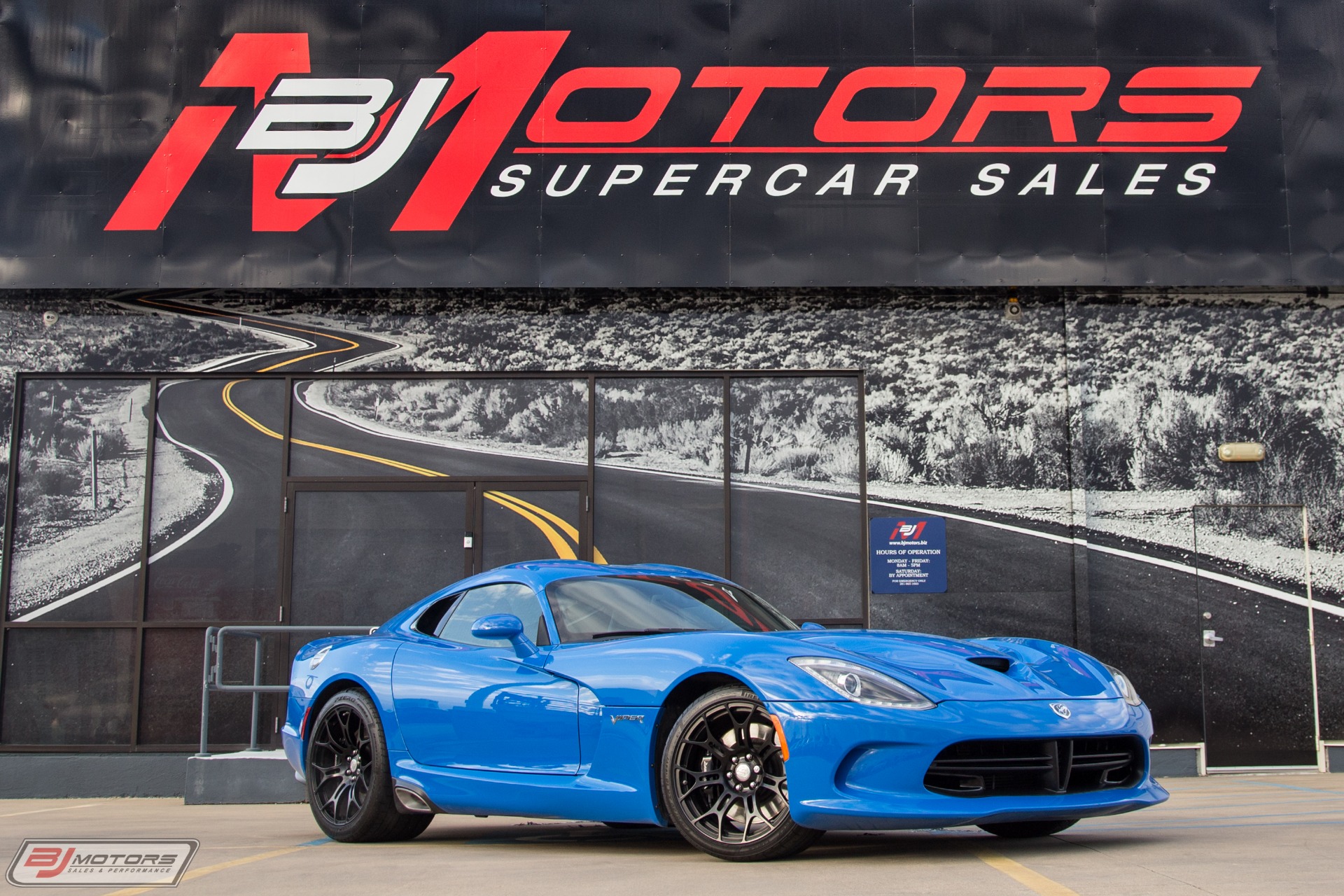 Used-2016-Dodge-Viper-GT