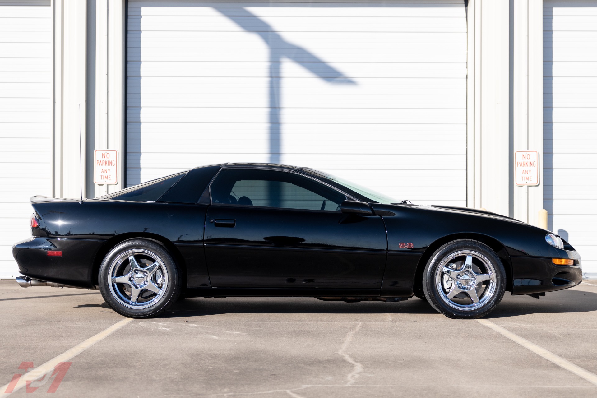 Used-2001-Chevrolet-Camaro-SS