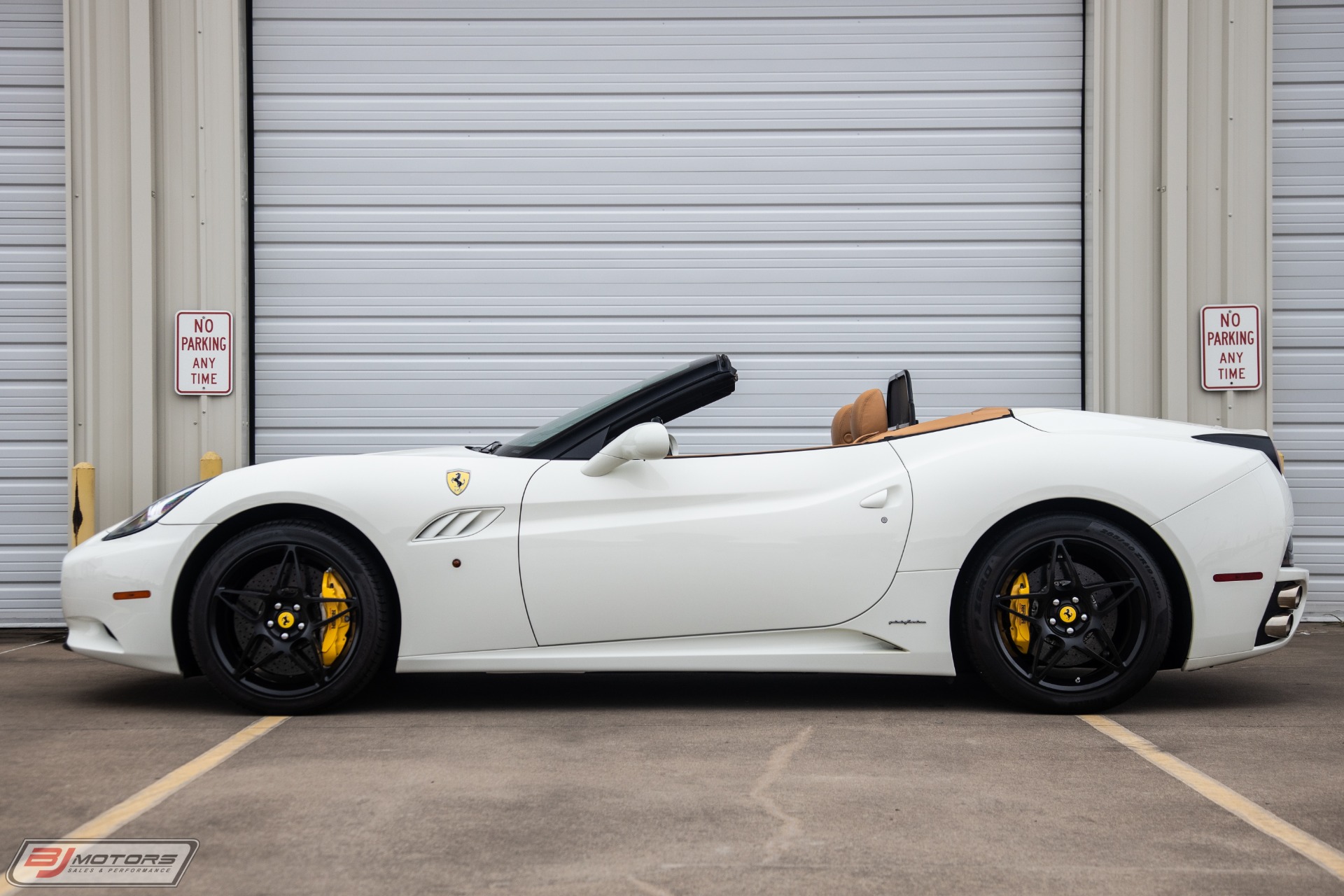 Used-2010-Ferrari-California-Base