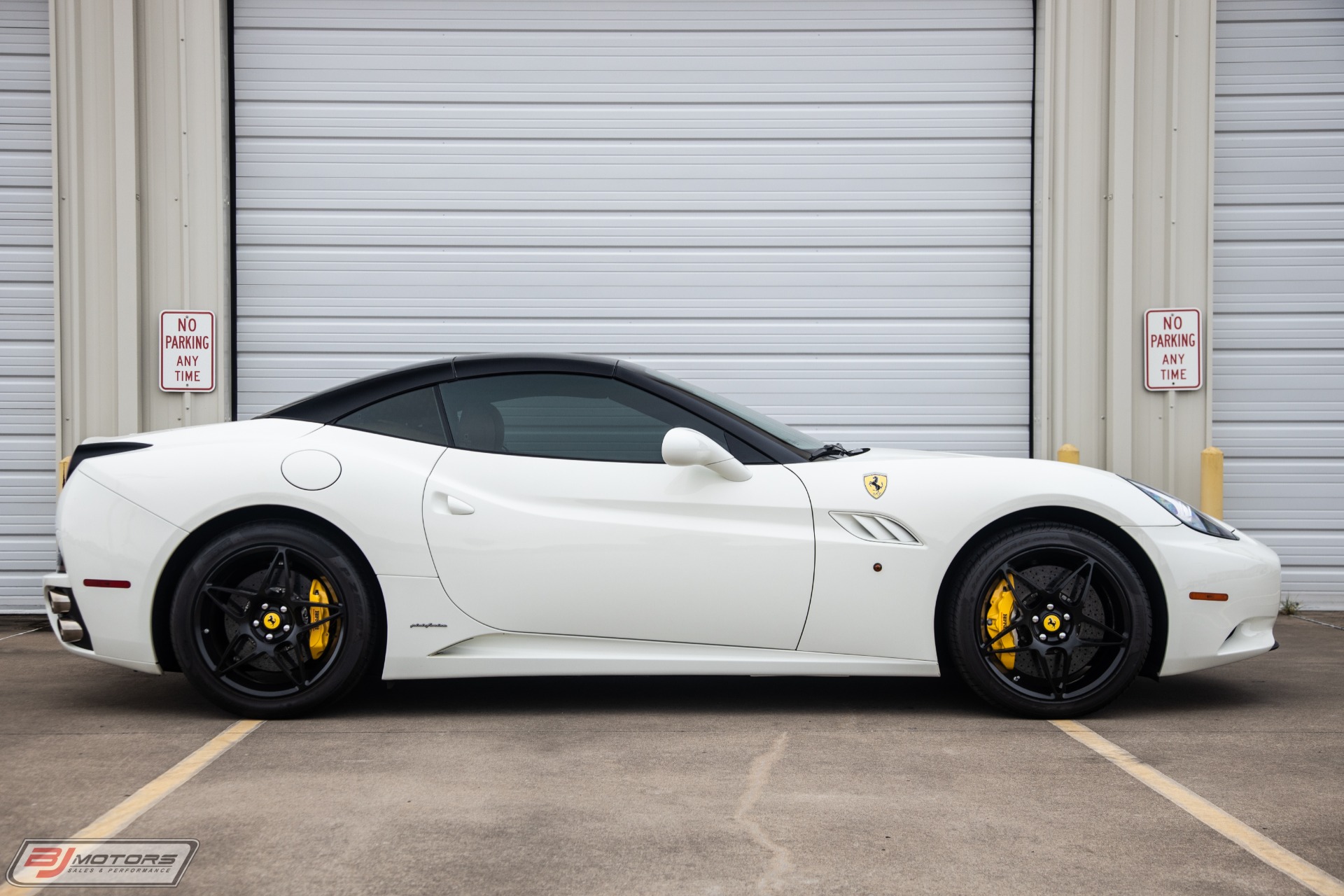 Used-2010-Ferrari-California-Base