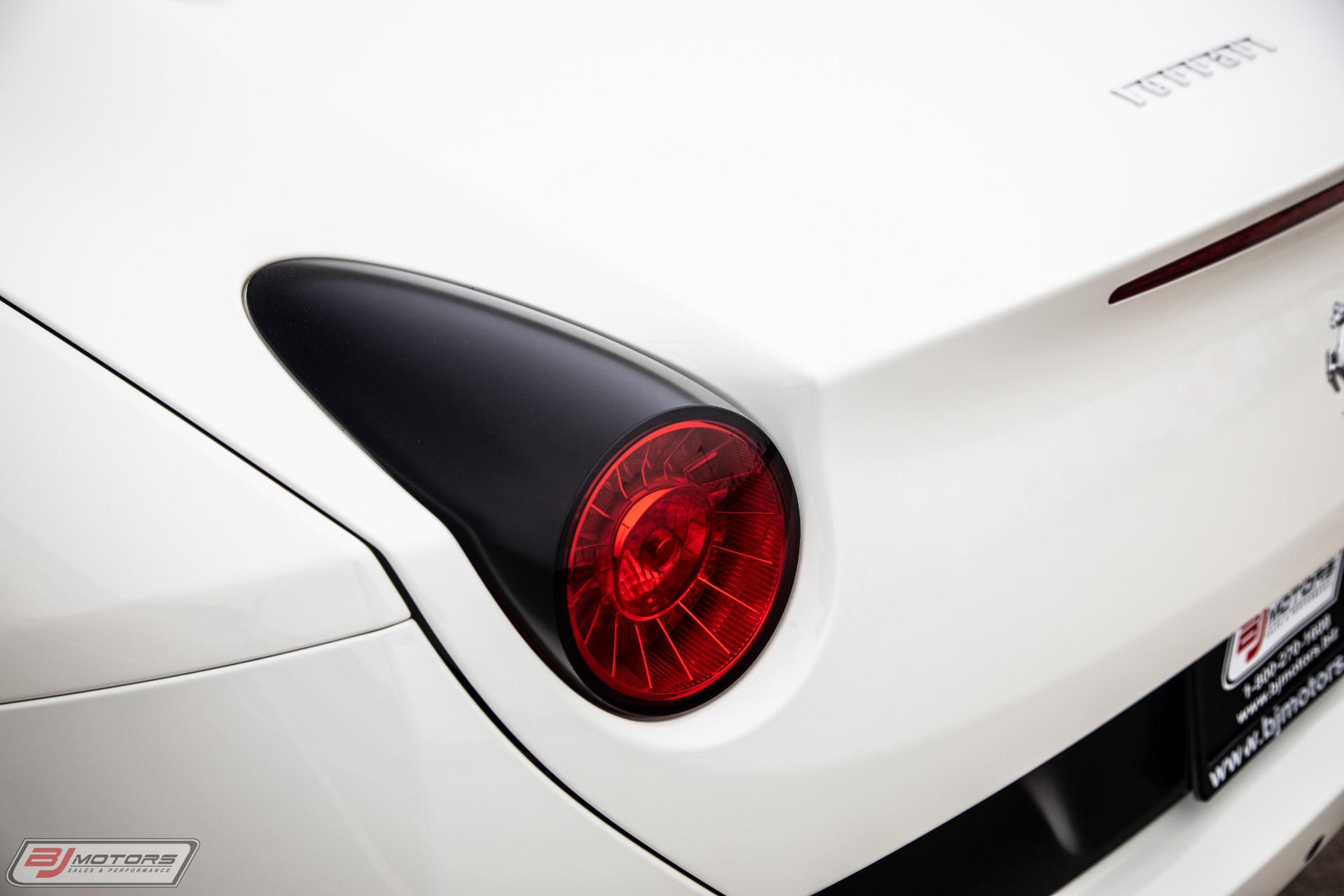 Used-2010-Ferrari-California-Base