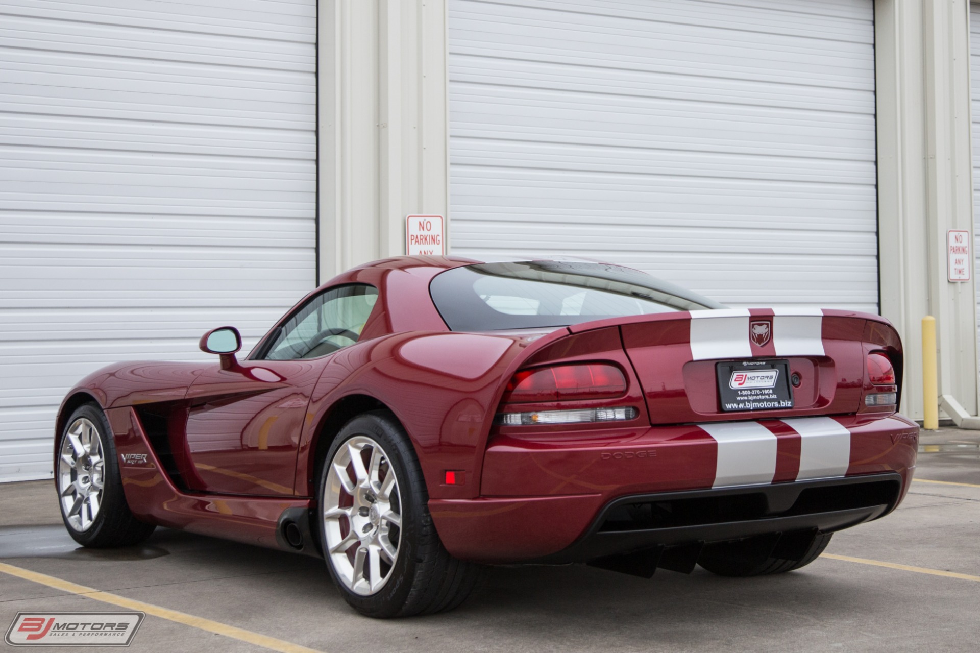 Used-2008-Dodge-Viper-SRT-10