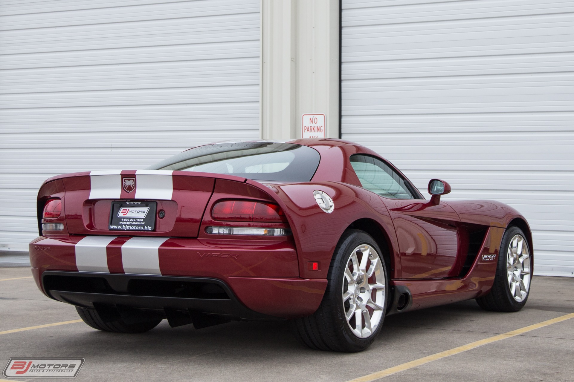 Used-2008-Dodge-Viper-SRT-10