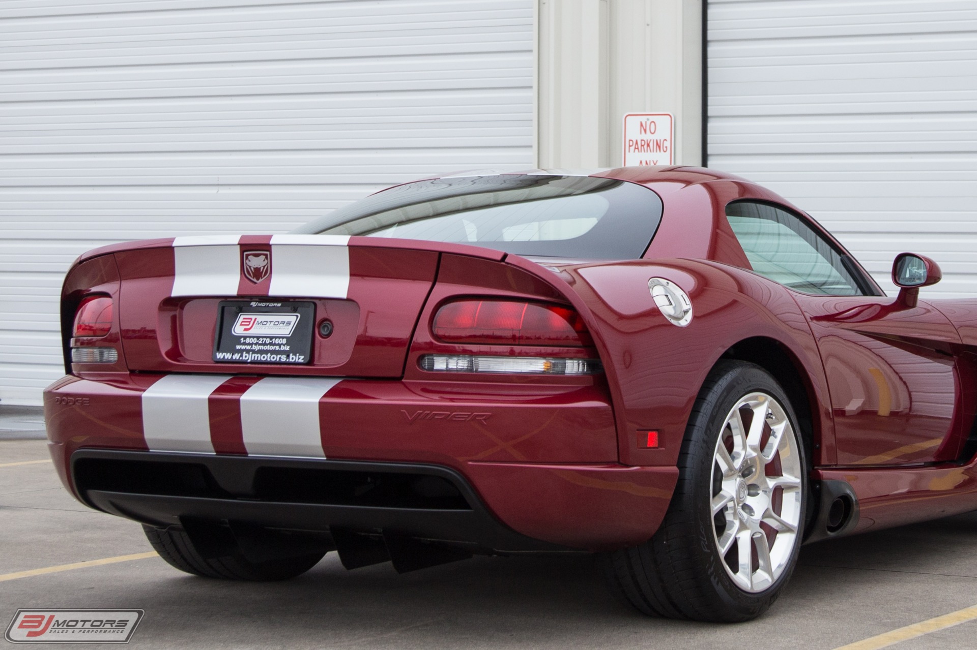 Used-2008-Dodge-Viper-SRT-10