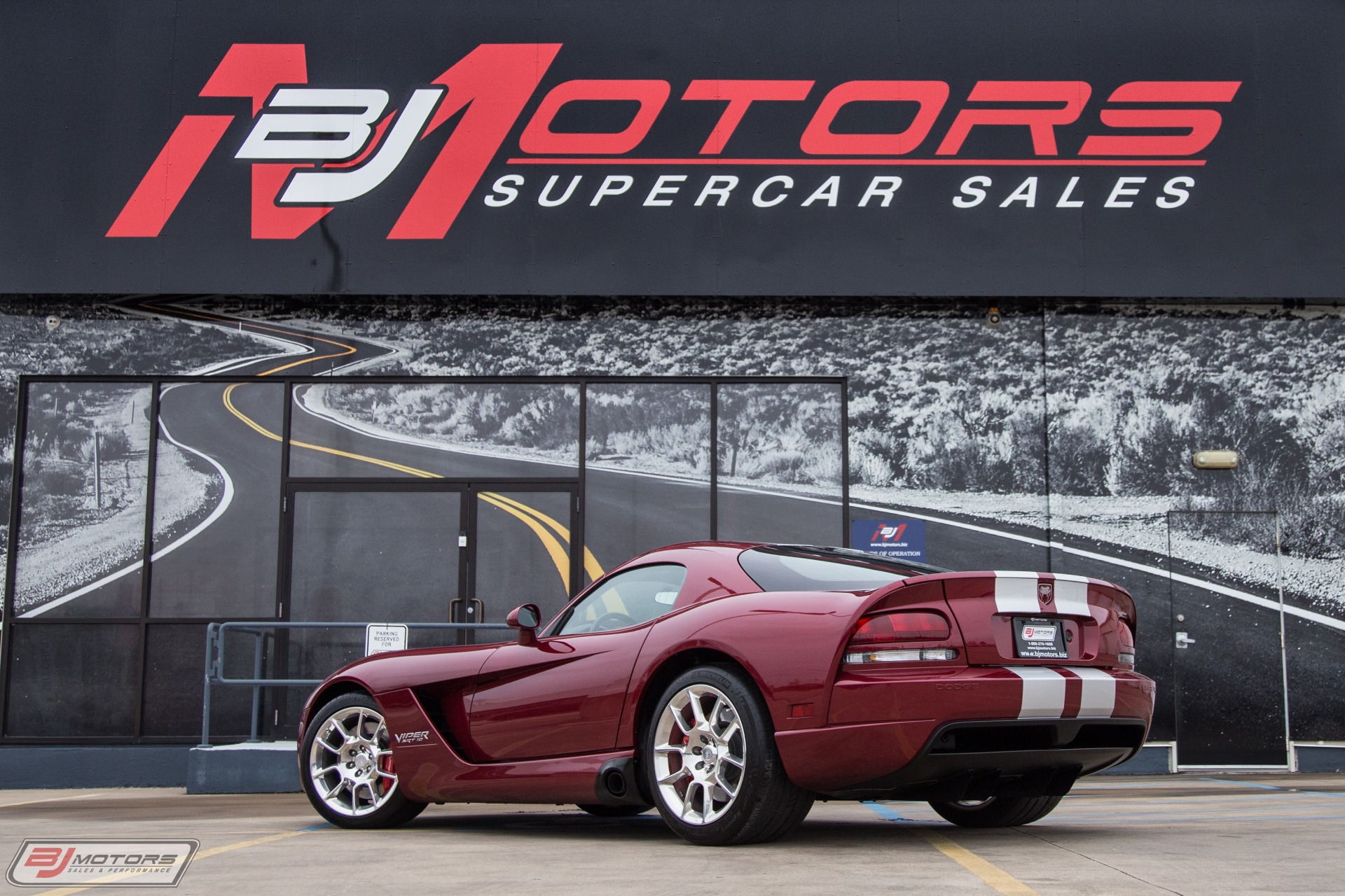 Used-2008-Dodge-Viper-SRT-10