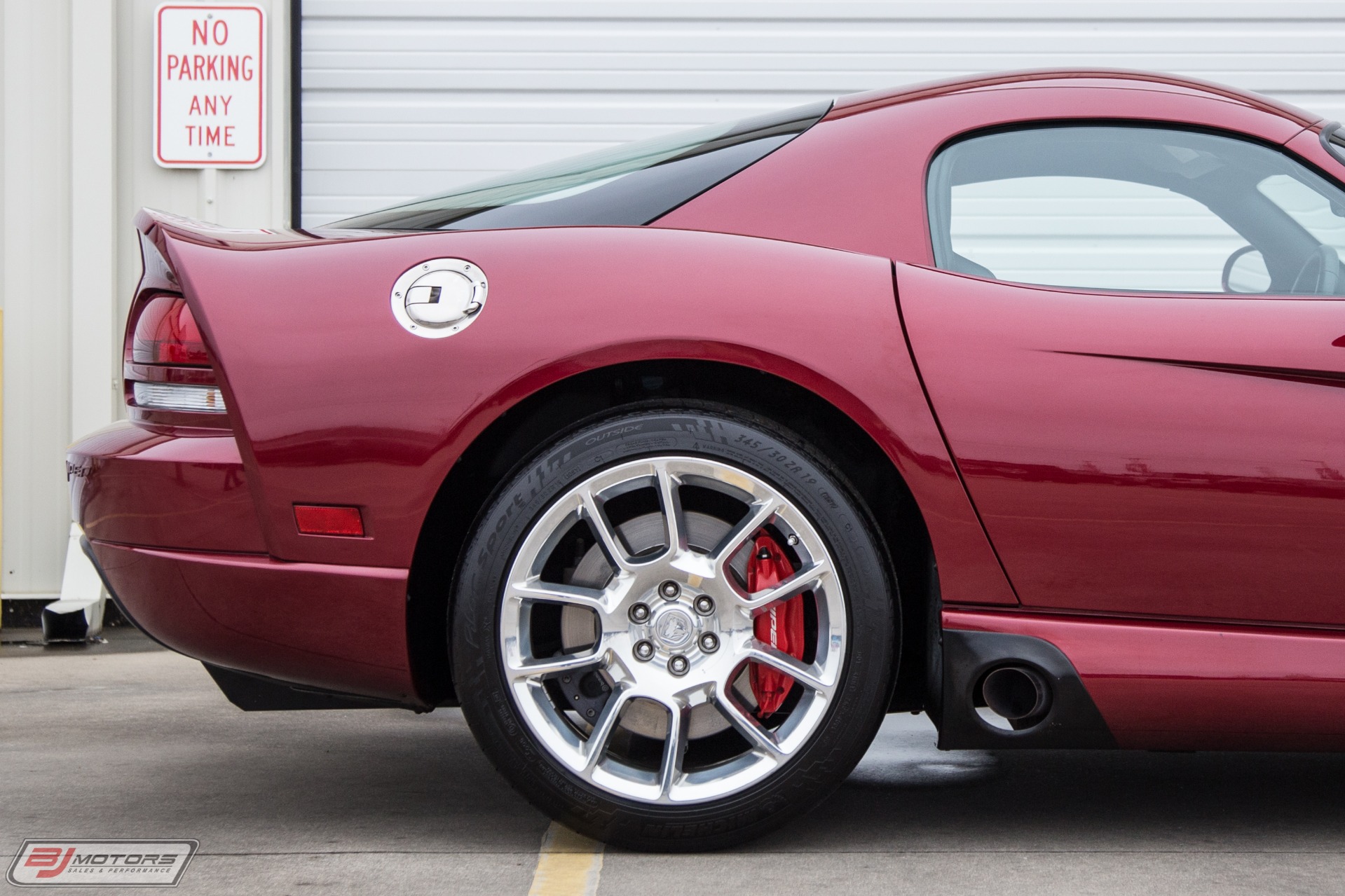 Used-2008-Dodge-Viper-SRT-10