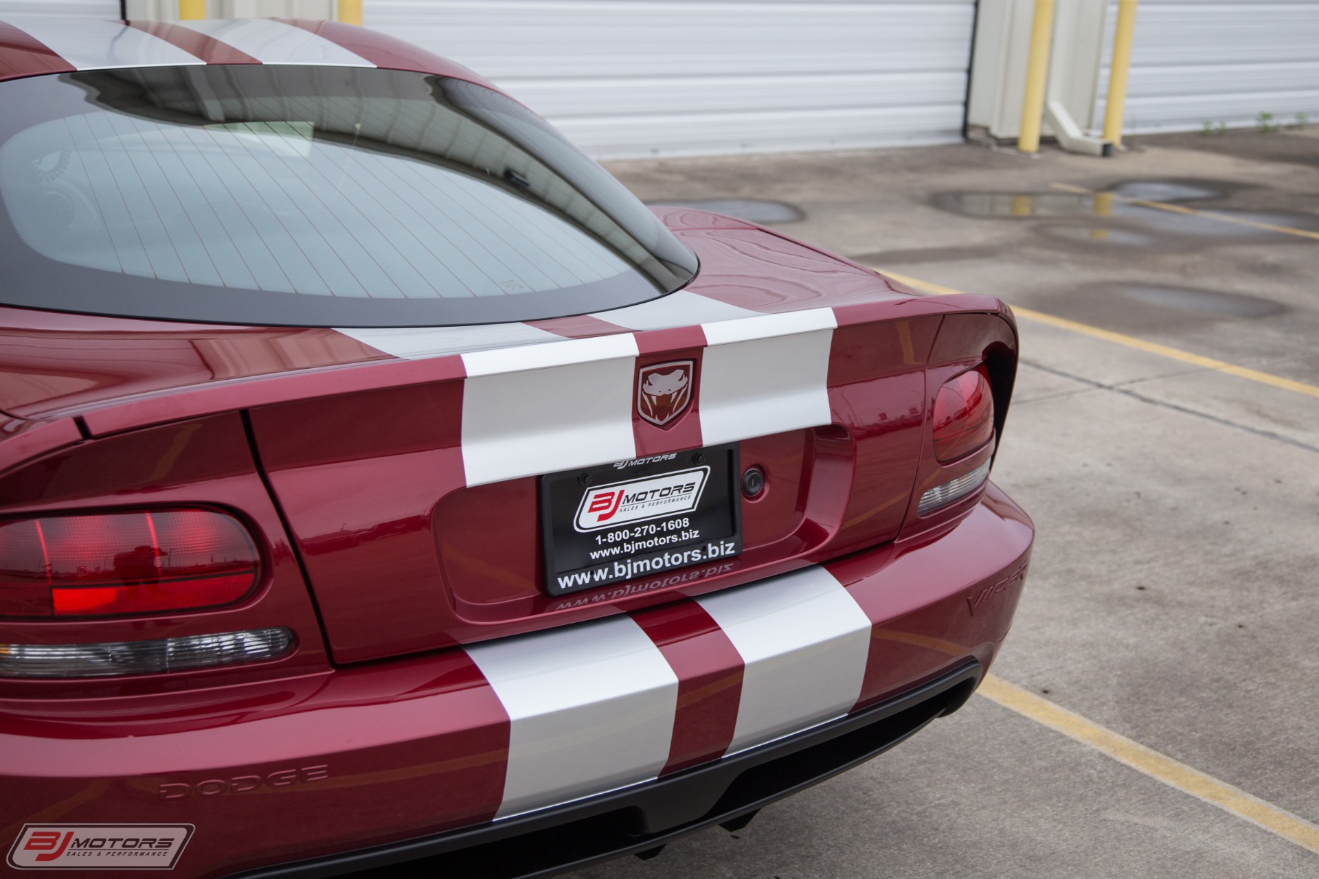 Used-2008-Dodge-Viper-SRT-10