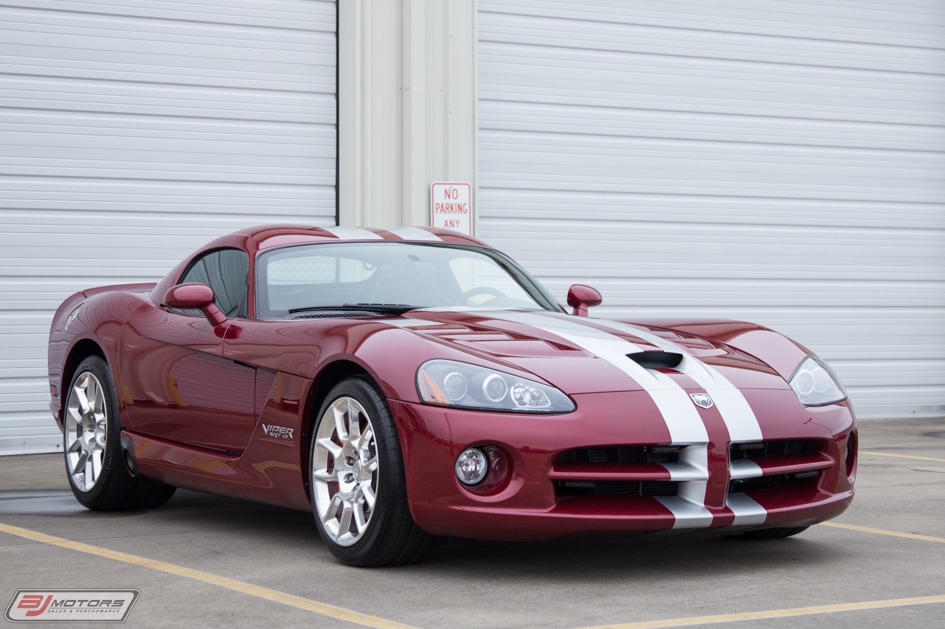 Used-2008-Dodge-Viper-SRT-10