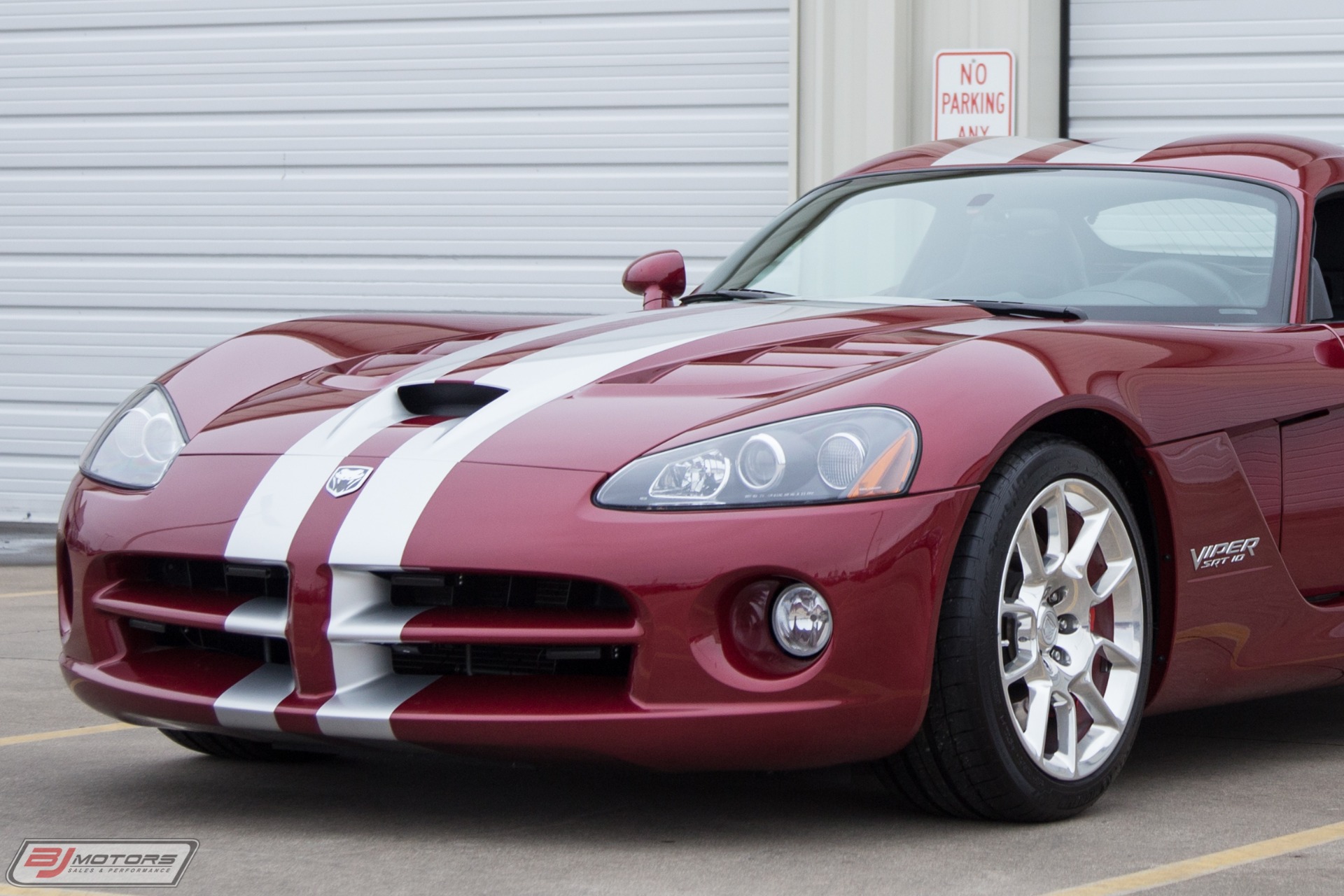 Used-2008-Dodge-Viper-SRT-10