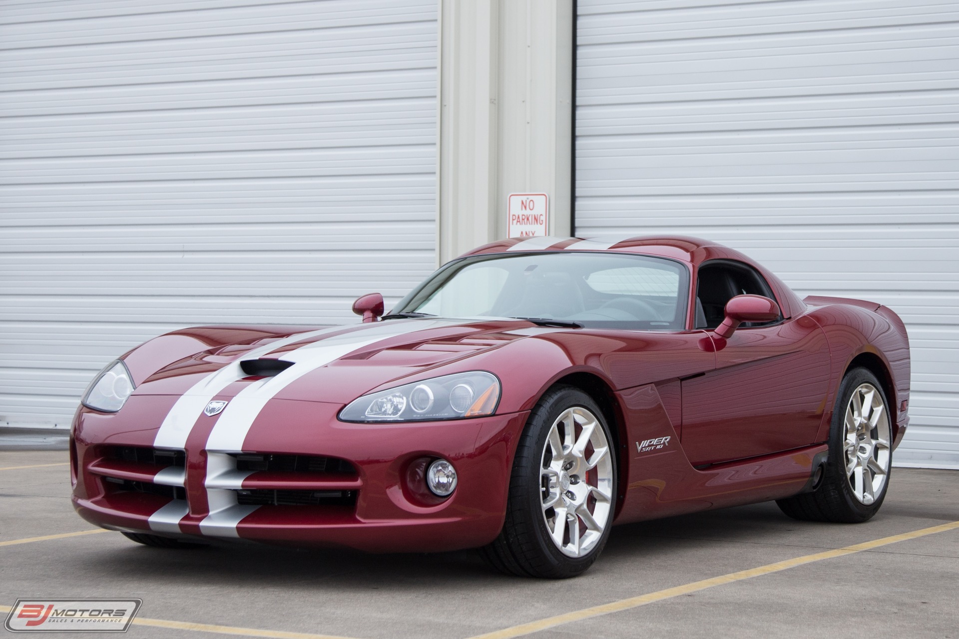 Used-2008-Dodge-Viper-SRT-10