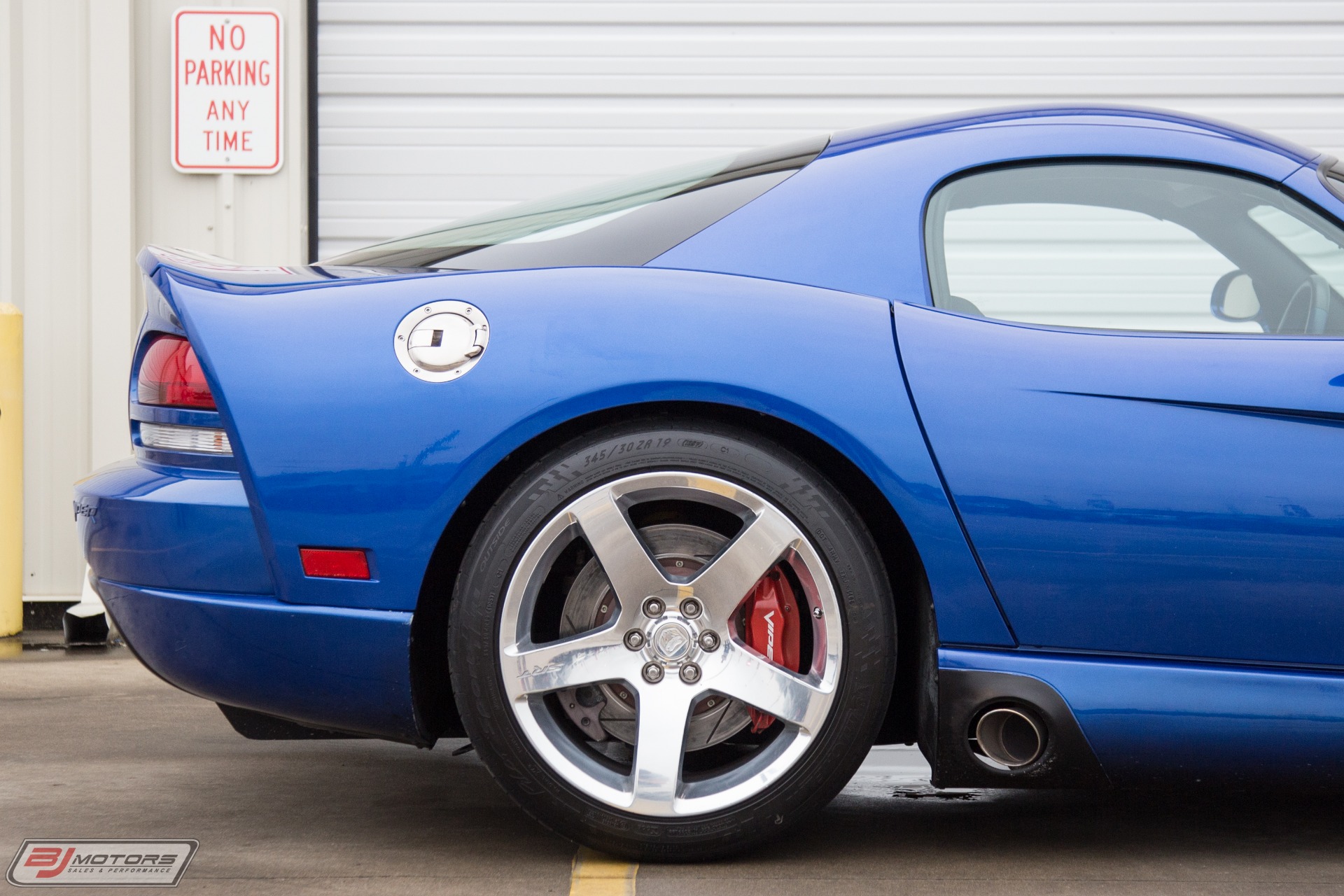 Used-2006-Dodge-Viper-SRT-10-First-Edition