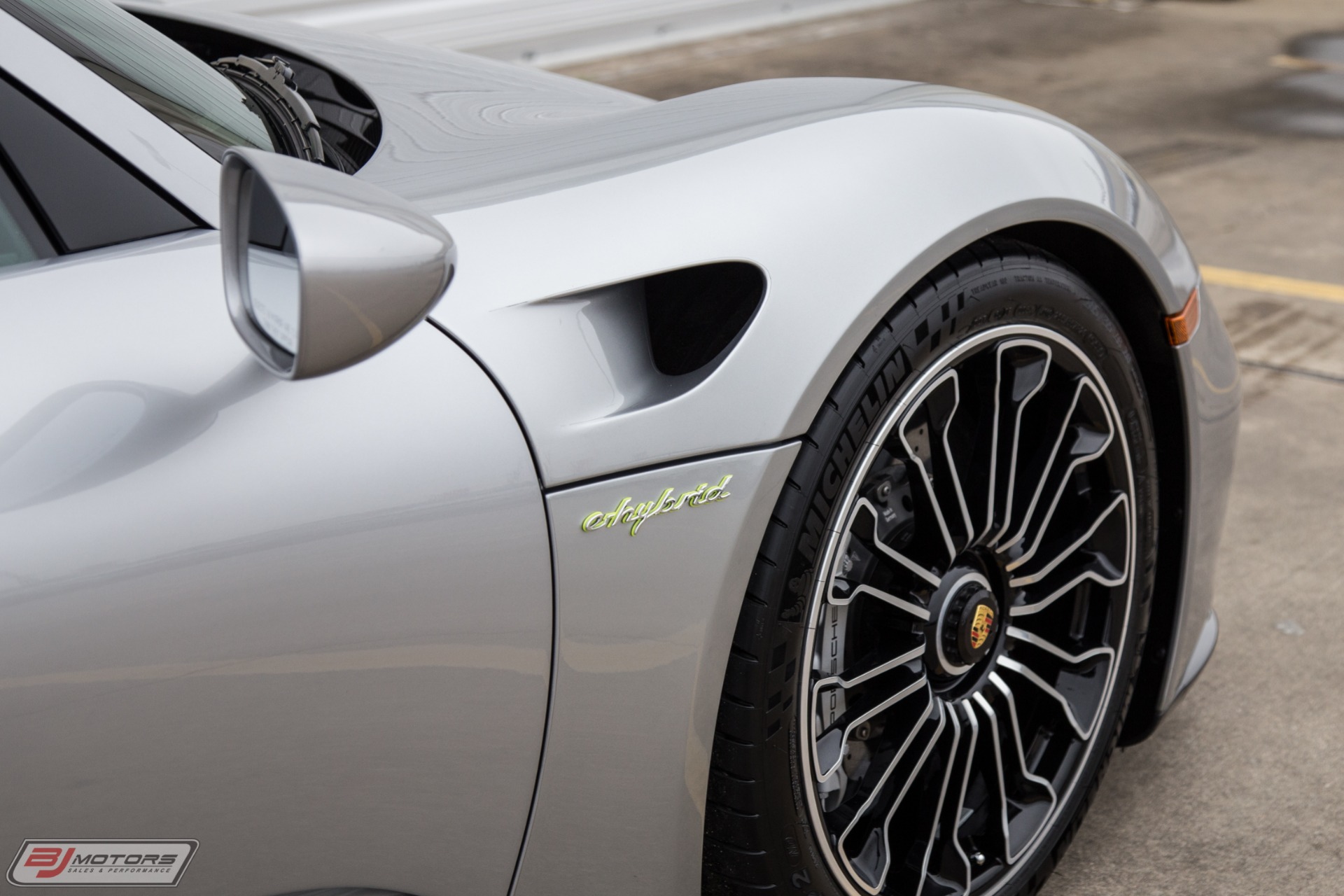 Used-2015-Porsche-918-Spyder