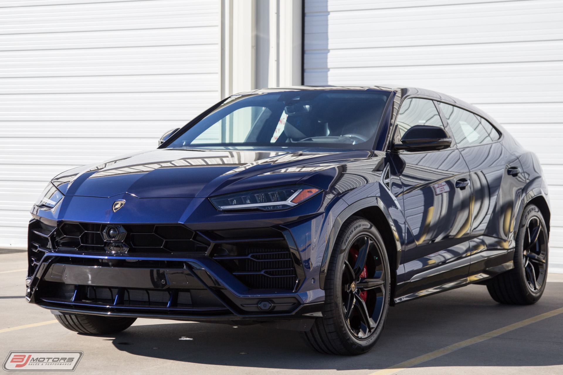 Used-2019-Lamborghini-Urus