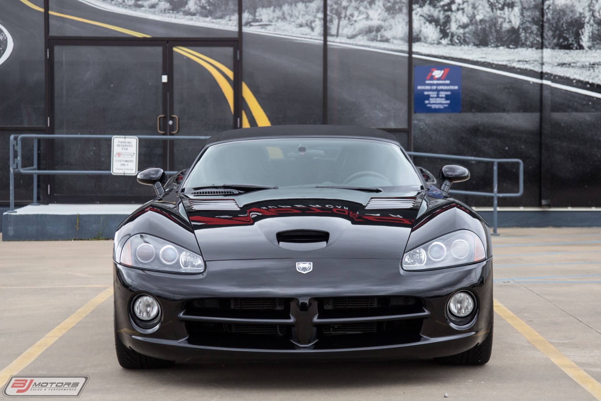 Used-2003-Dodge-Viper-SRT-10