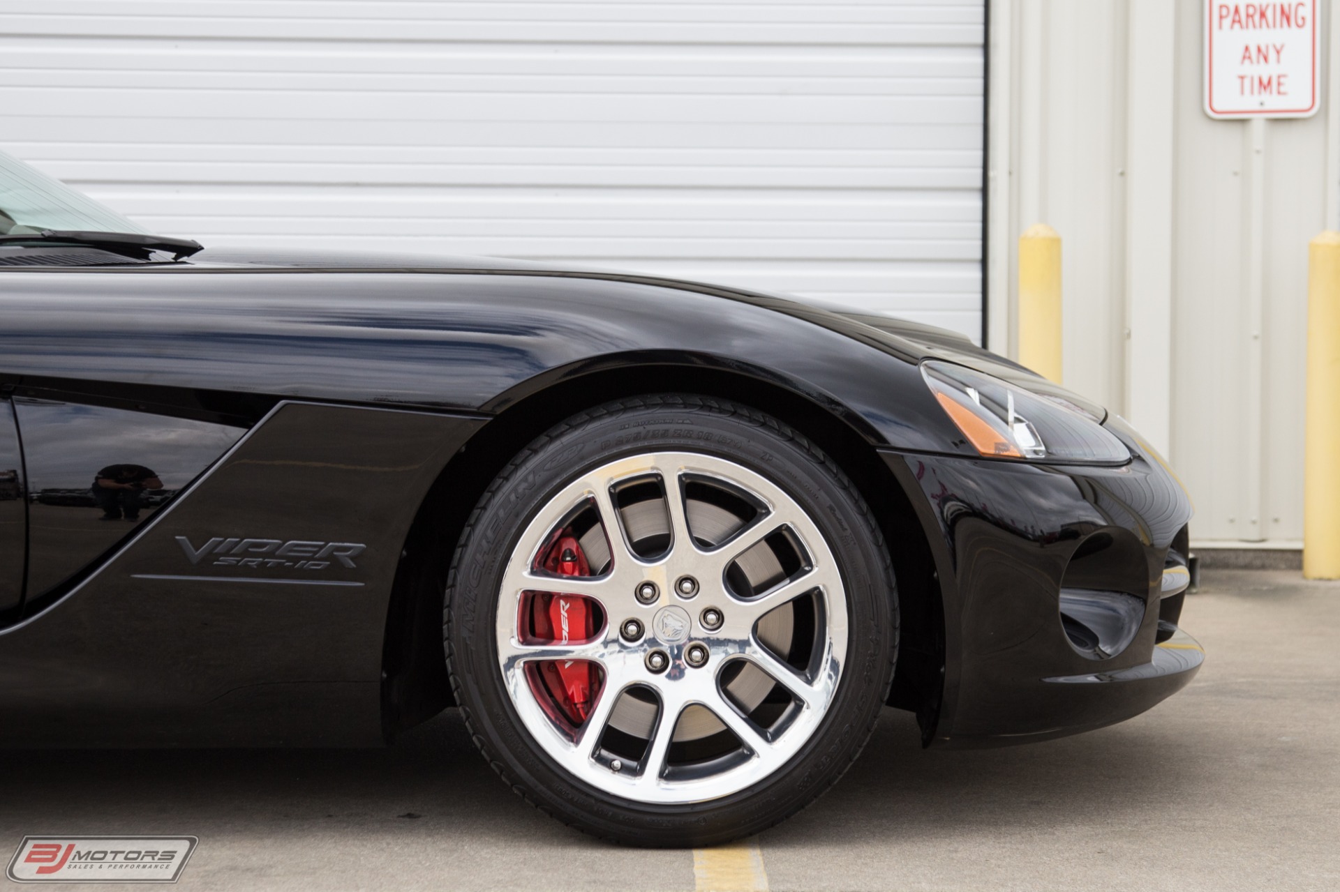 Used-2003-Dodge-Viper-SRT-10