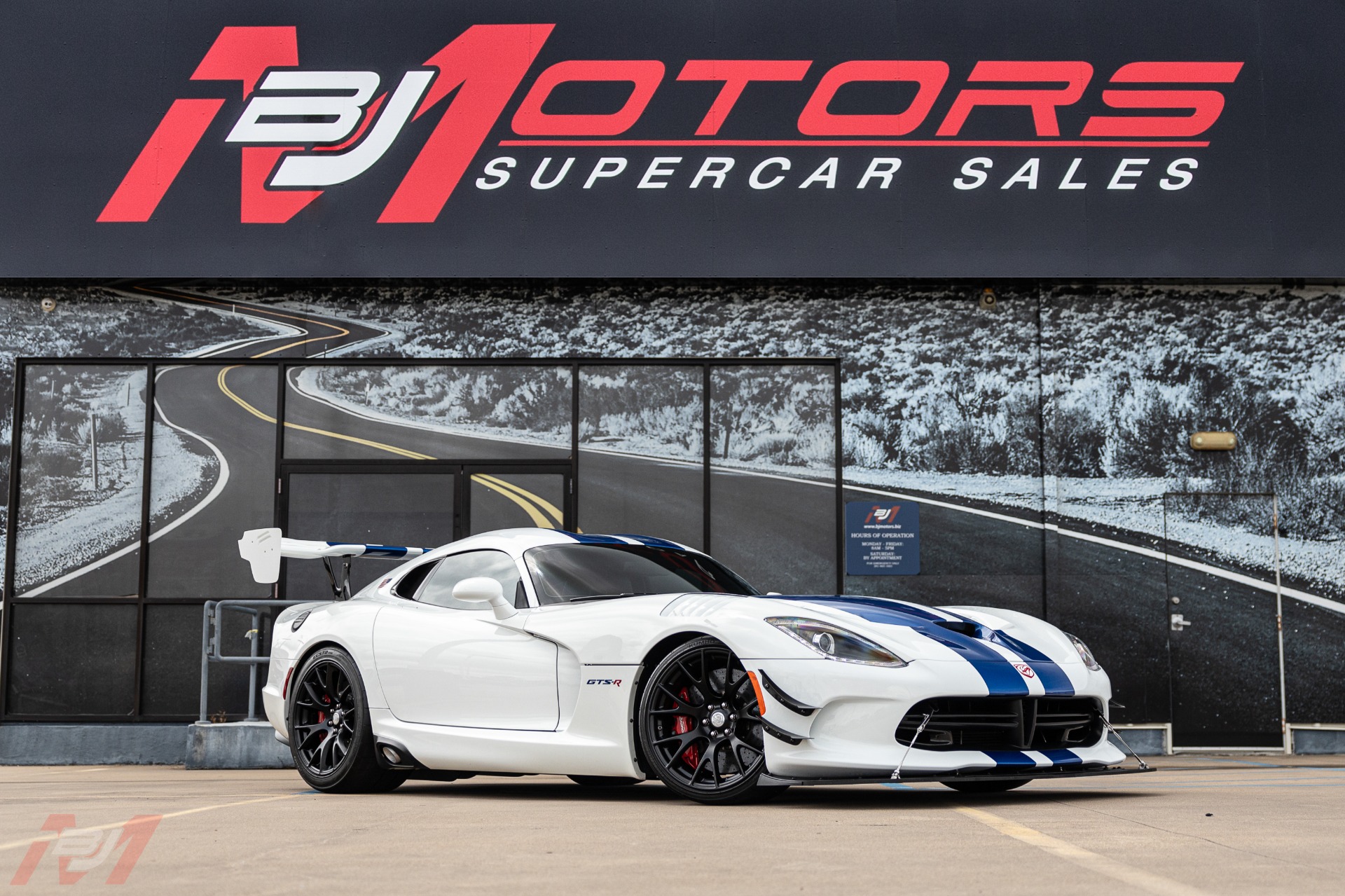 Used-2017-Dodge-Viper-GTS-R