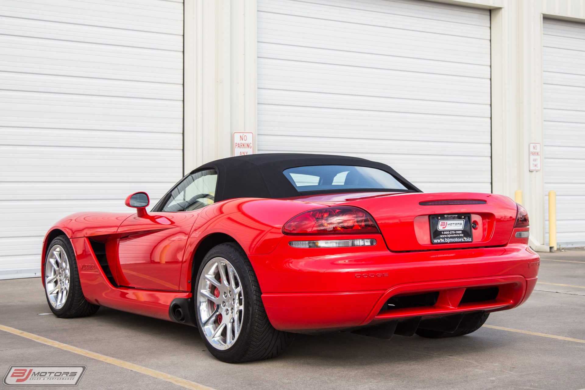 Used-2006-Dodge-Viper-SRT-10