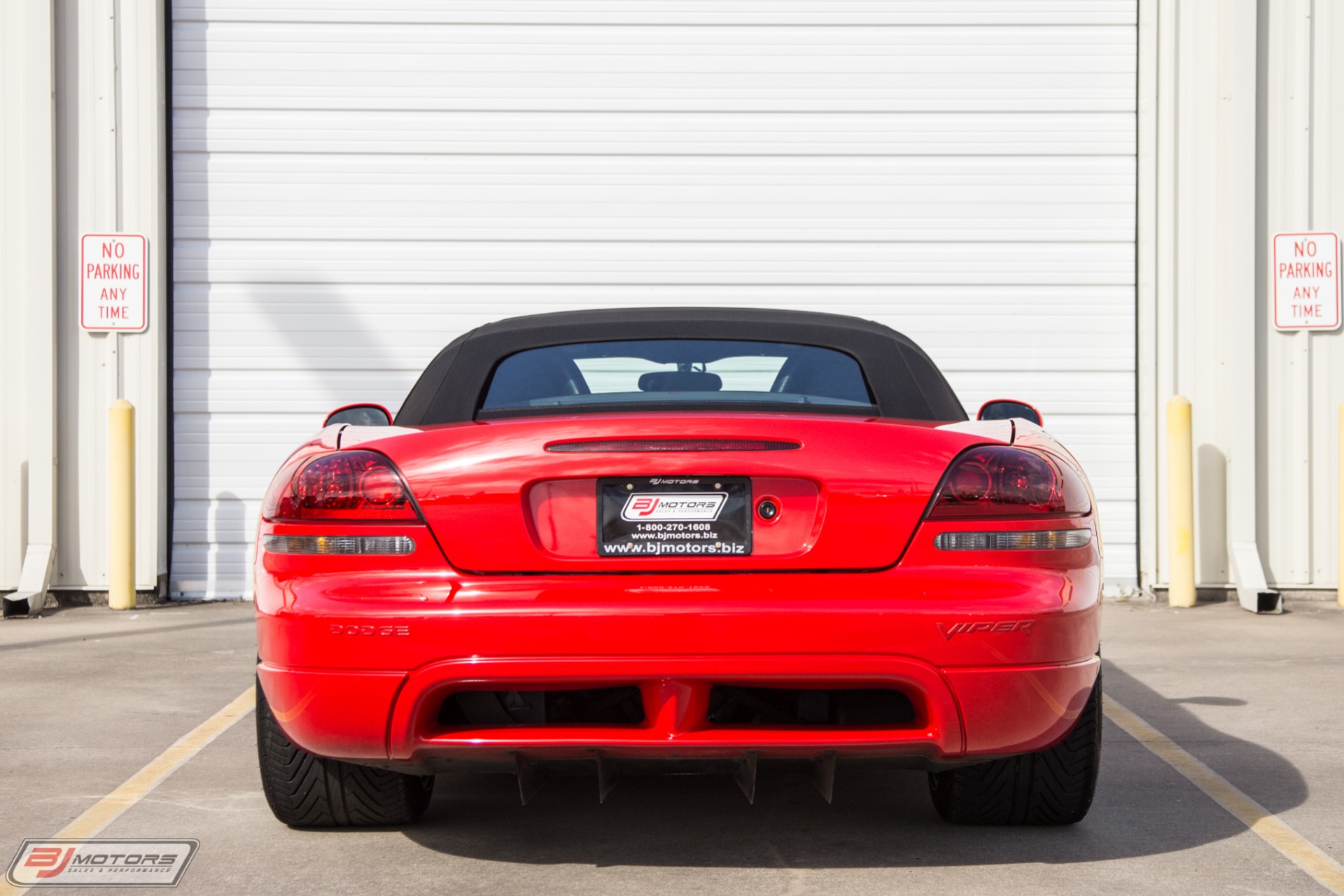 Used-2006-Dodge-Viper-SRT-10