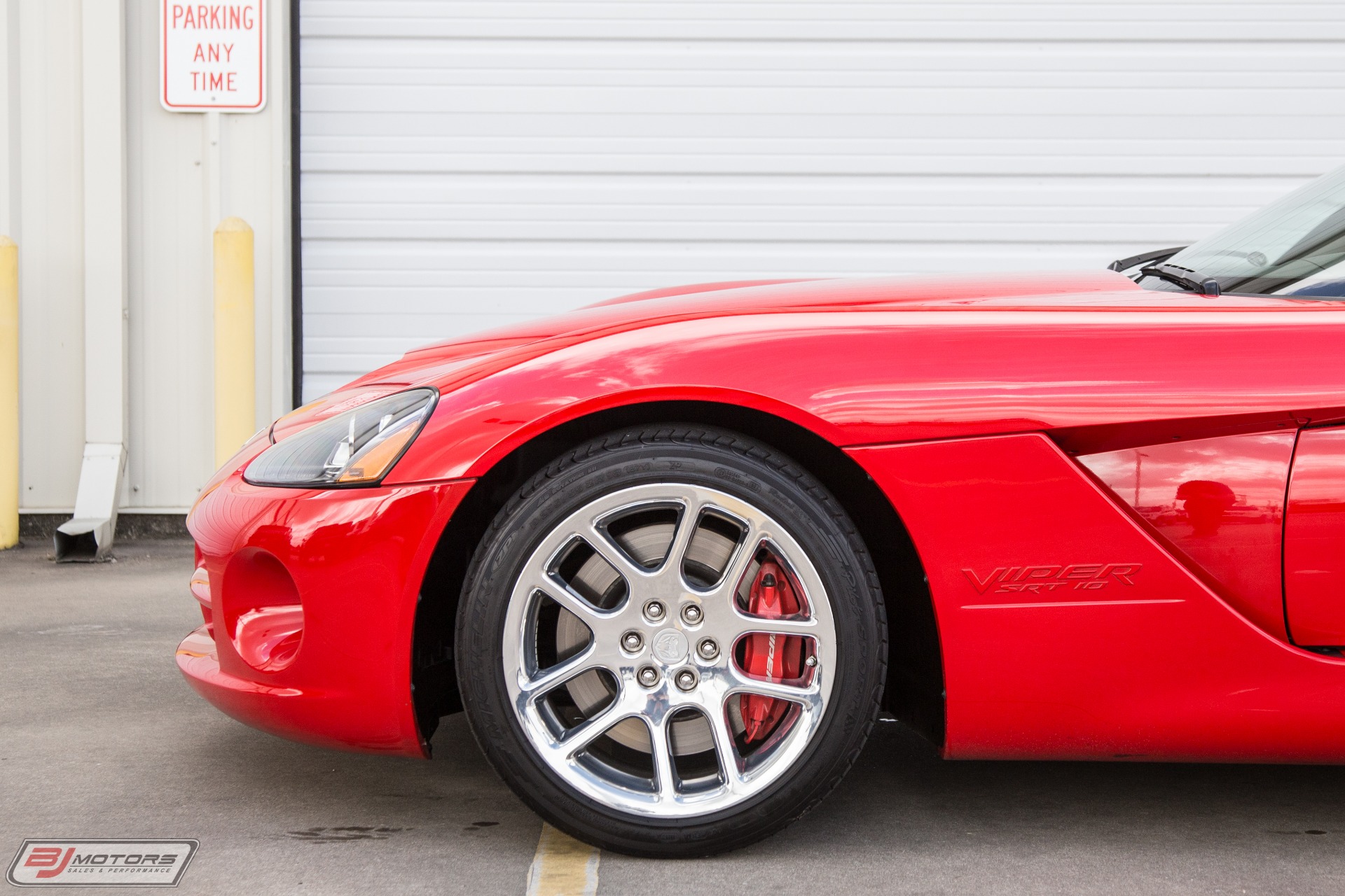 Used-2006-Dodge-Viper-SRT-10