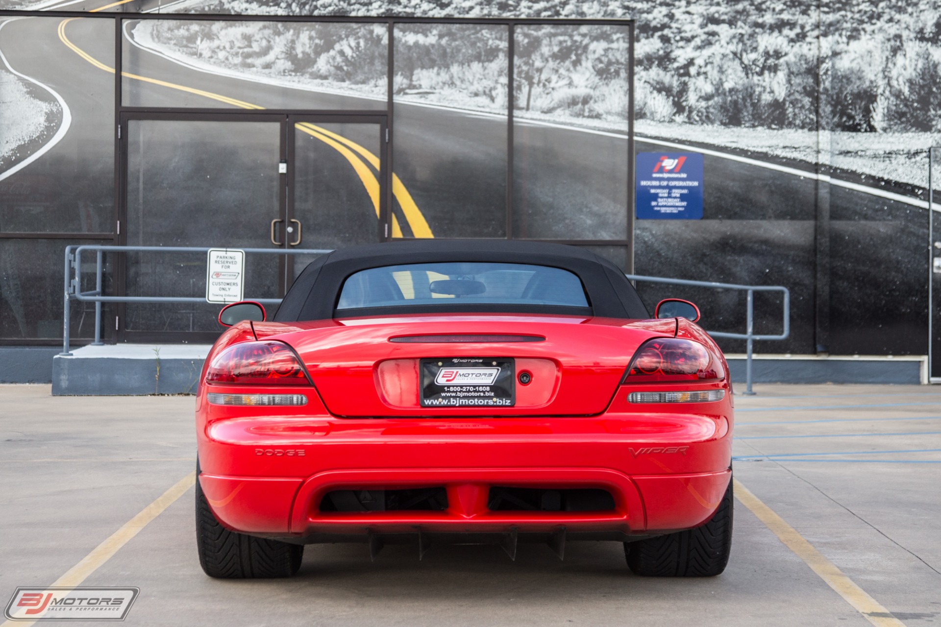 Used-2006-Dodge-Viper-SRT-10