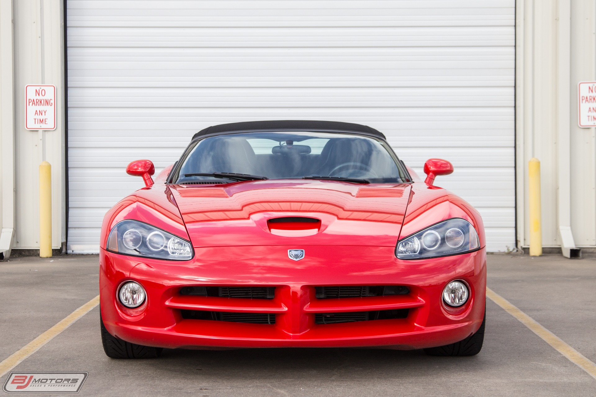 Used-2006-Dodge-Viper-SRT-10