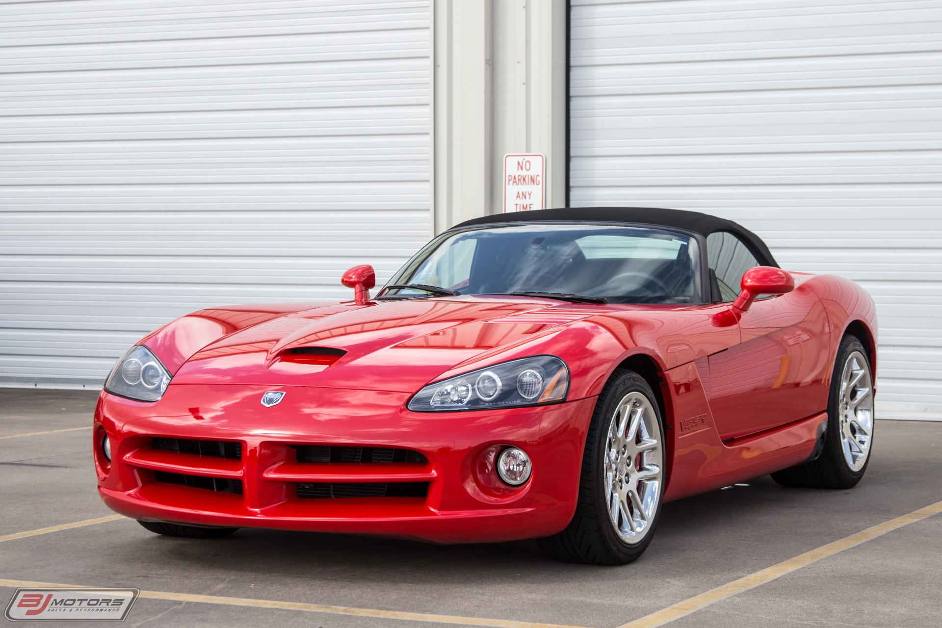 Used-2006-Dodge-Viper-SRT-10