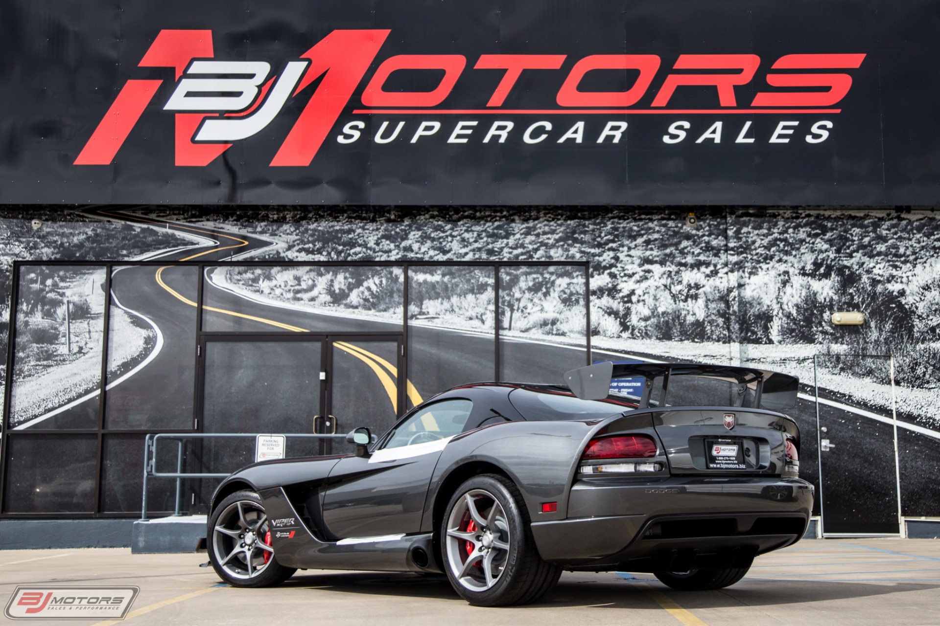 Used-2010-Dodge-Viper-SRT-10-Final-Edition-Aero-Coupe