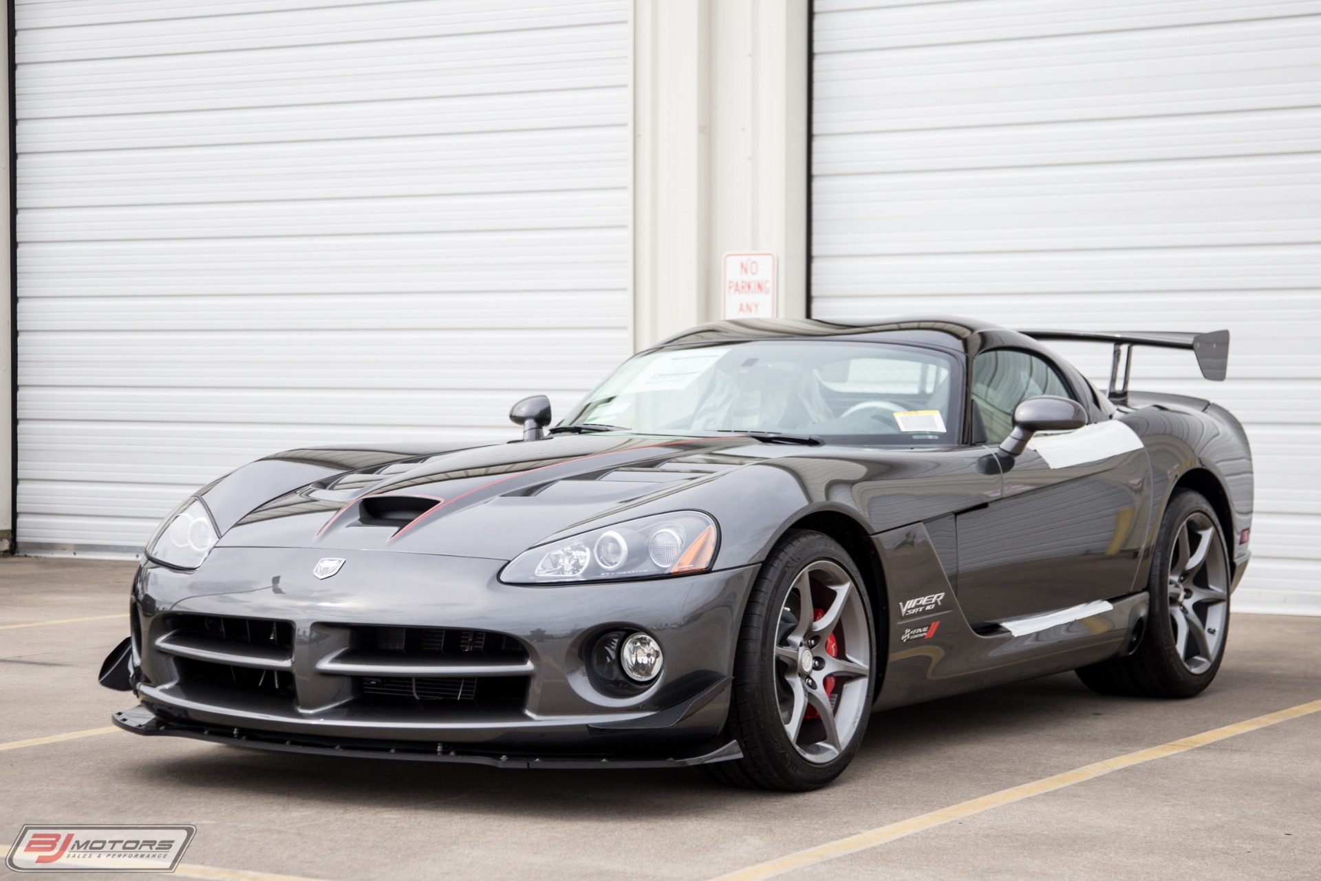 Used-2010-Dodge-Viper-SRT-10-Final-Edition-Aero-Coupe