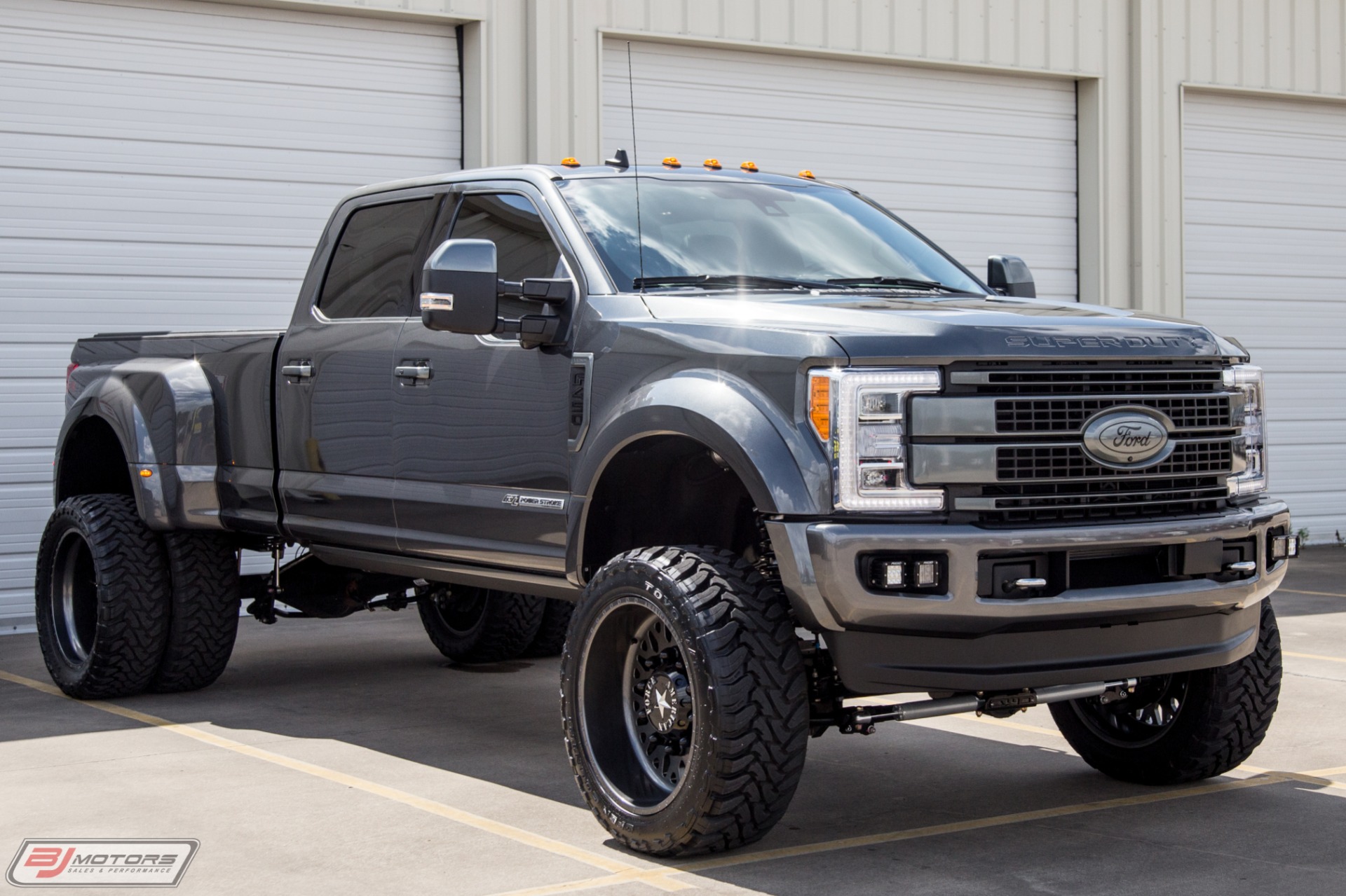 Used-2019-Ford-F-450-Super-Duty-Platinum