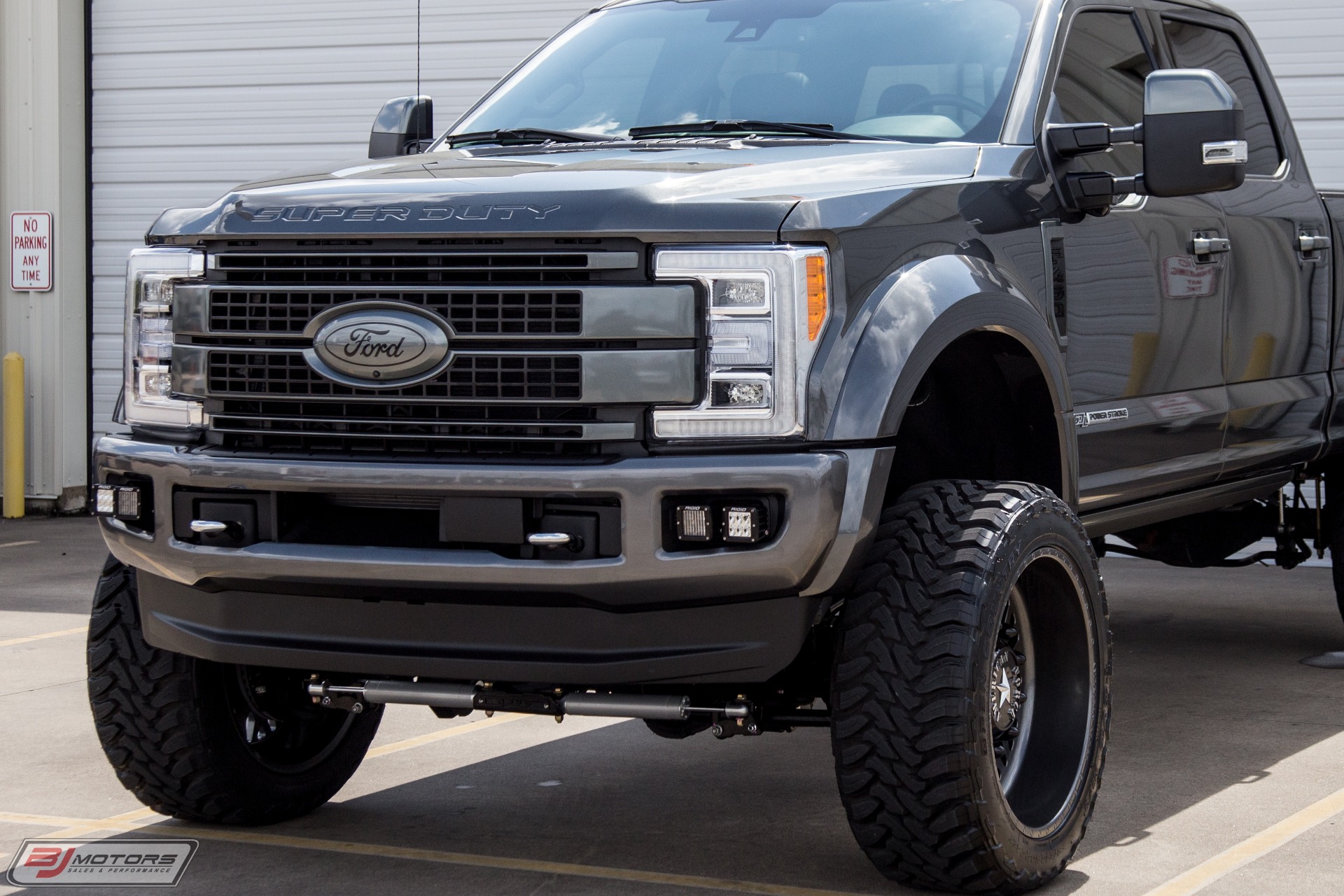 Used-2019-Ford-F-450-Super-Duty-Platinum