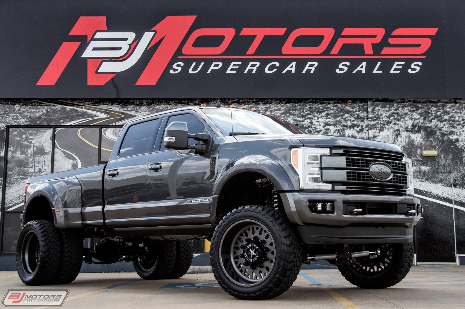 Used-2019-Ford-F-450-Super-Duty-Platinum