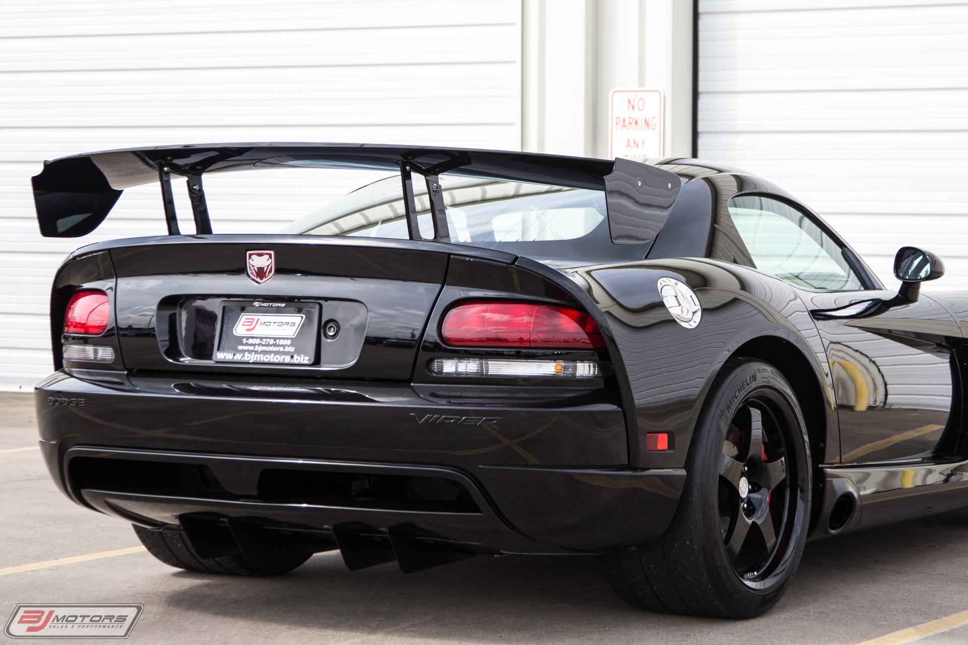 Used-2009-Dodge-Viper-ACR