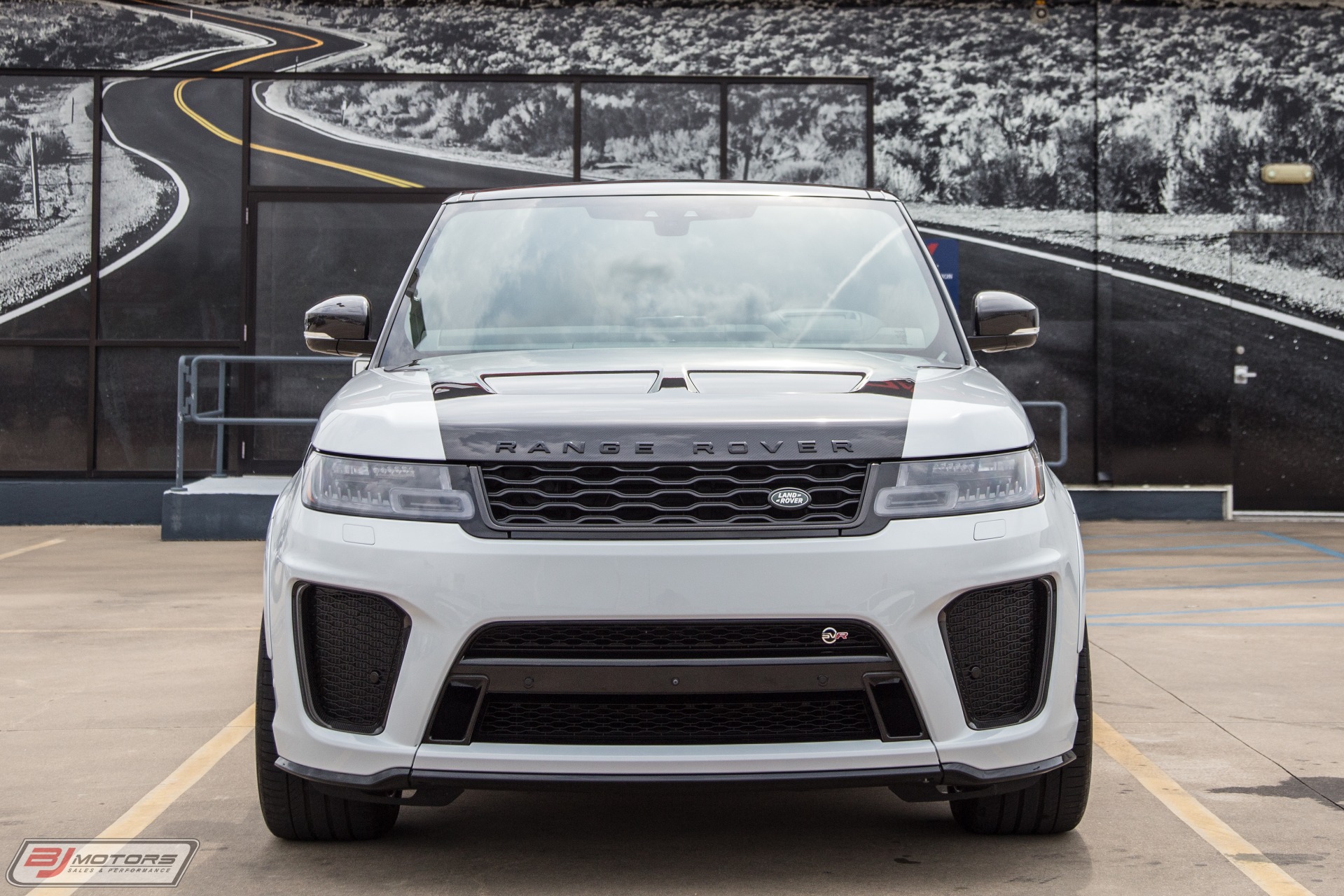 Used-2018-Land-Rover-Range-Rover-Sport-SVR