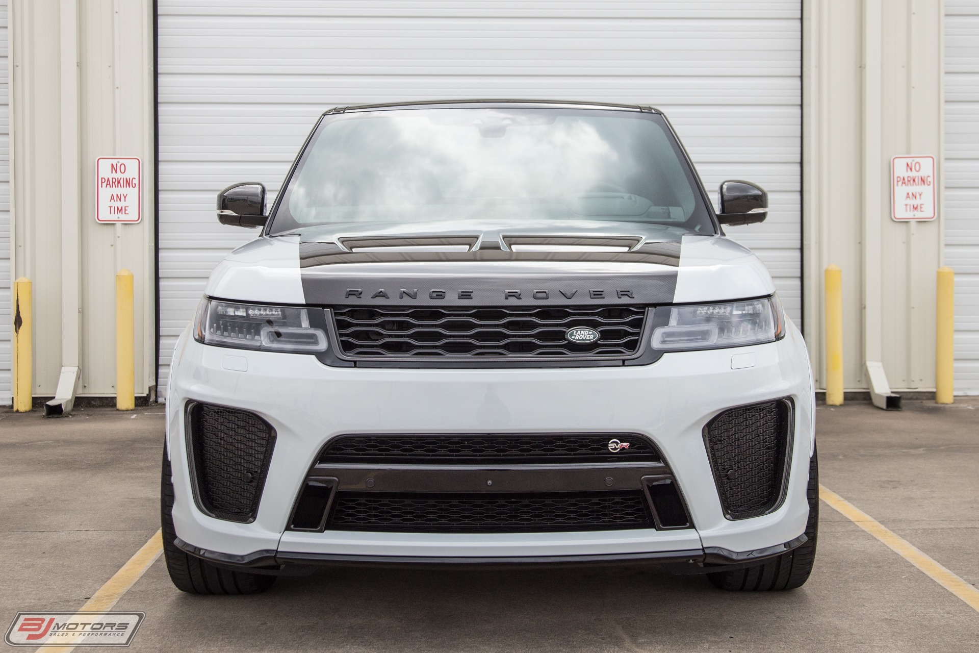 Used-2018-Land-Rover-Range-Rover-Sport-SVR