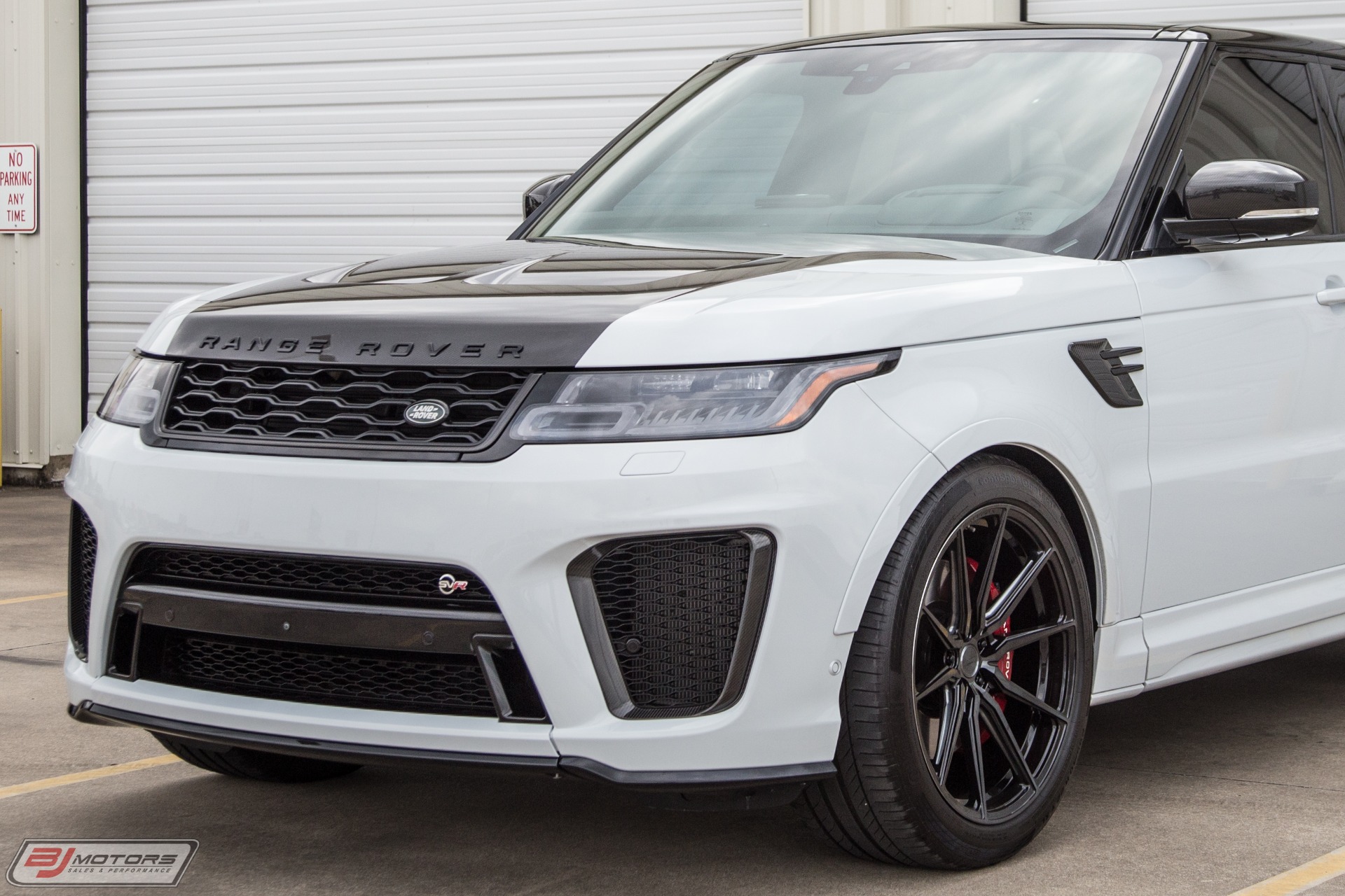 Used-2018-Land-Rover-Range-Rover-Sport-SVR